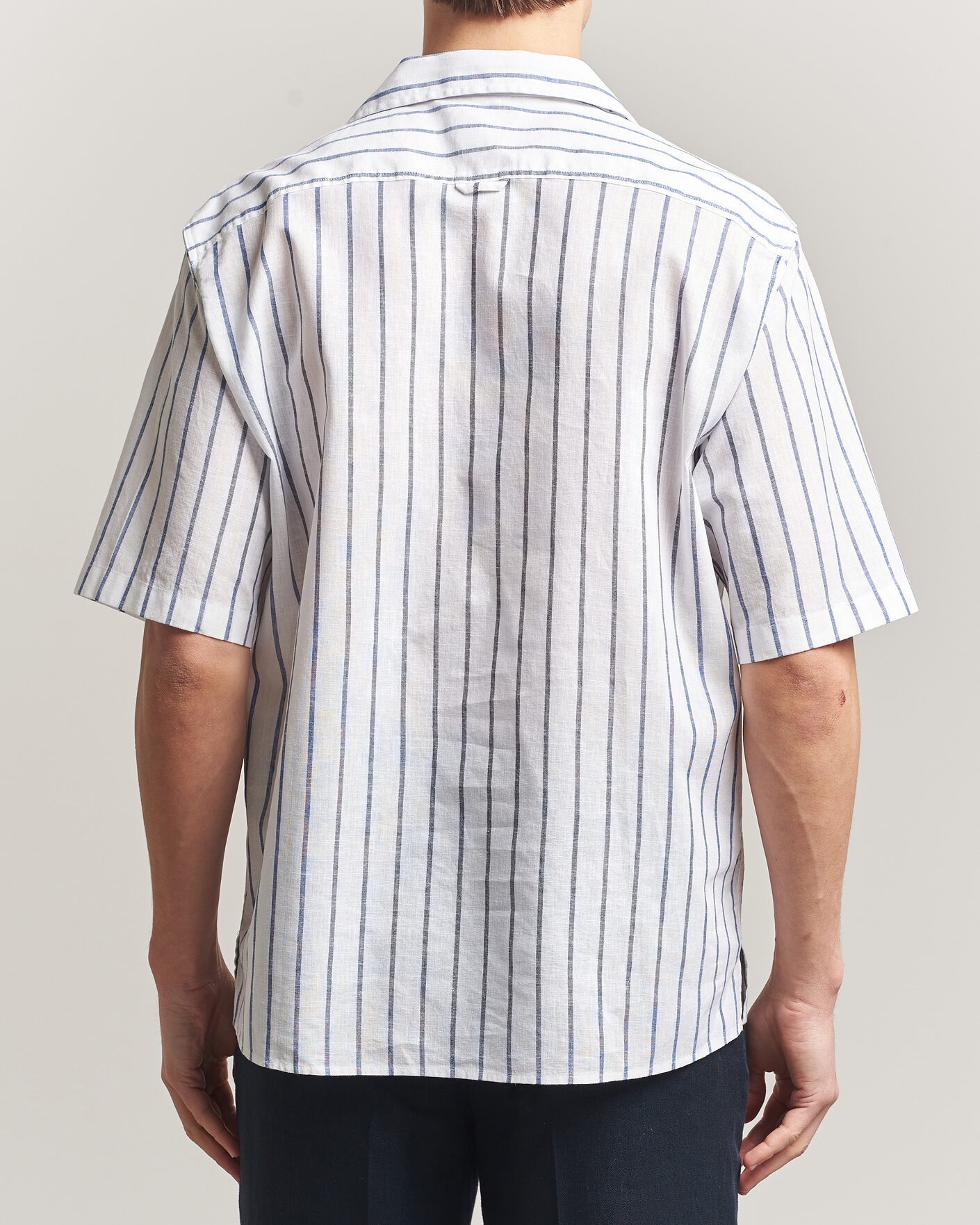 Herren | Hemden | Oscar Jacobson | Striped Short Sleeve Linen Shirt Navy/White