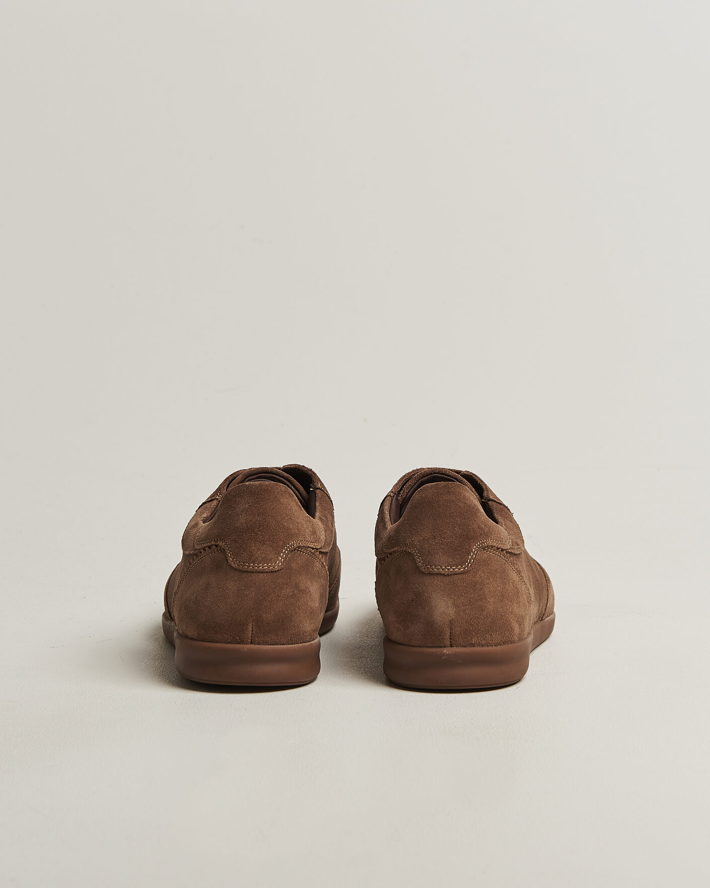 Herren | Sneaker | Loake Shoemakers | Mayfair Suede Dress Sneaker Flint