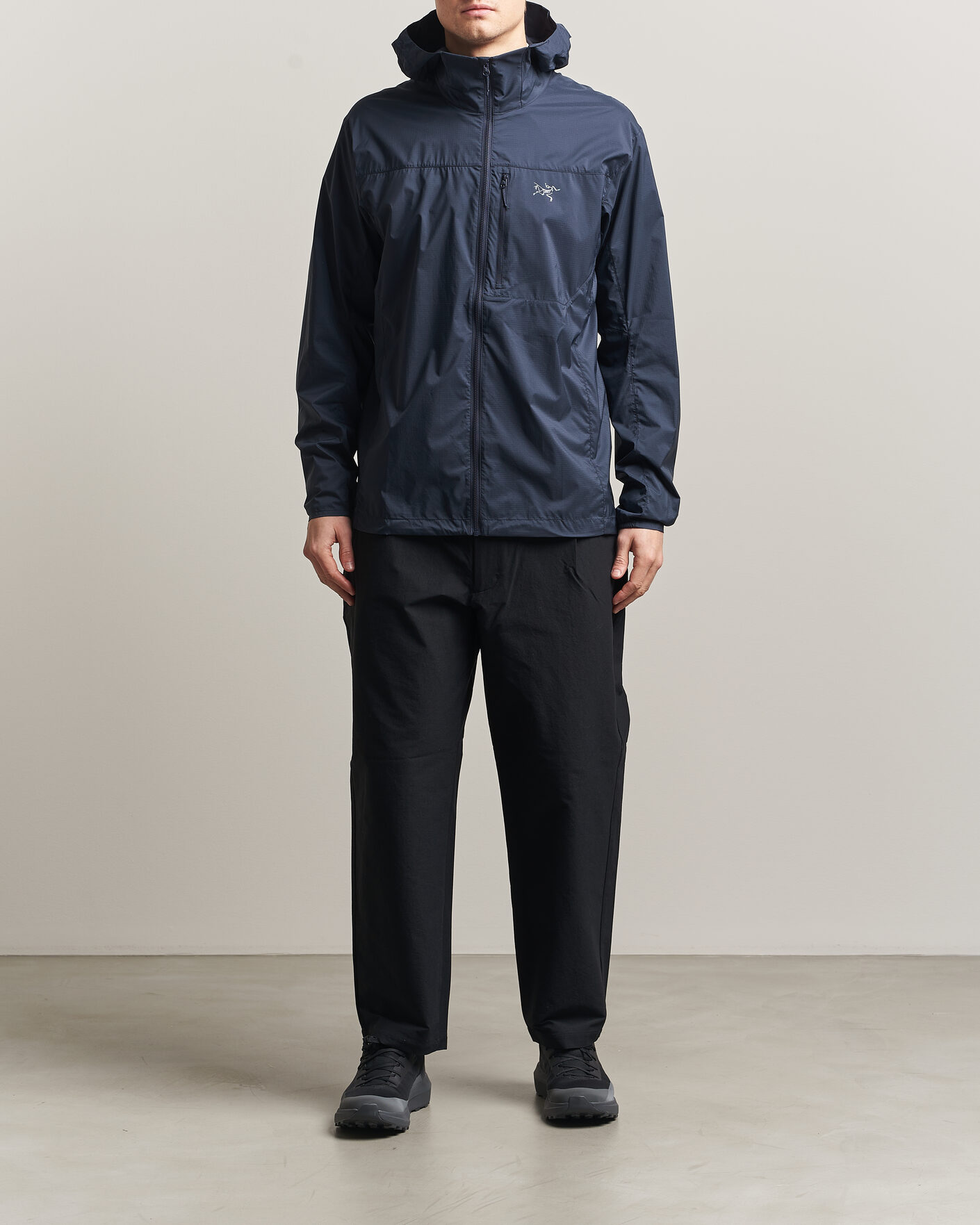 Herren | Jacken | Arc'teryx | Squamish Lightweight Hooded Jacket Black Sapphire