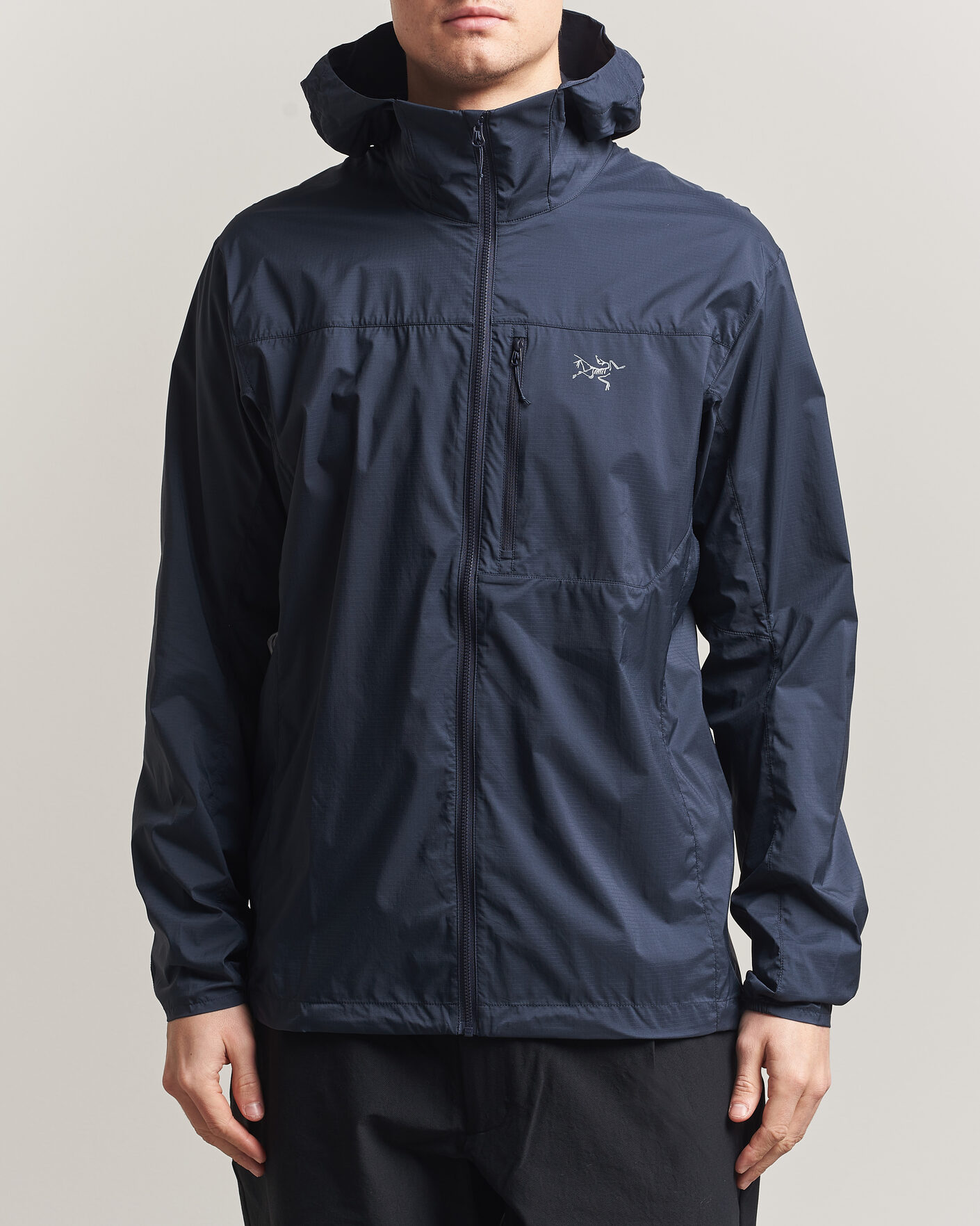 Herren | Jacken | Arc'teryx | Squamish Lightweight Hooded Jacket Black Sapphire