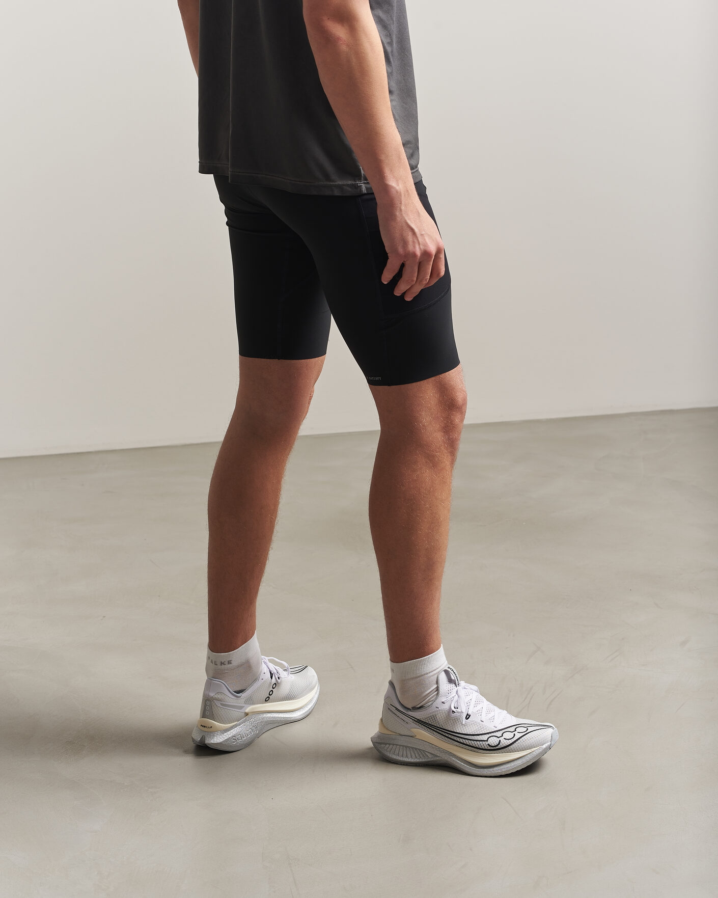 Herren | Runningsneakers | Saucony | Endorphin Pro 5 White/Black