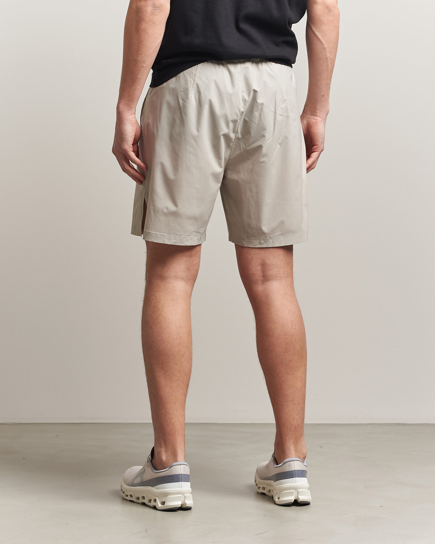 Herren | Shorts | Houdini | Pace Light Shorts Greenish Grey
