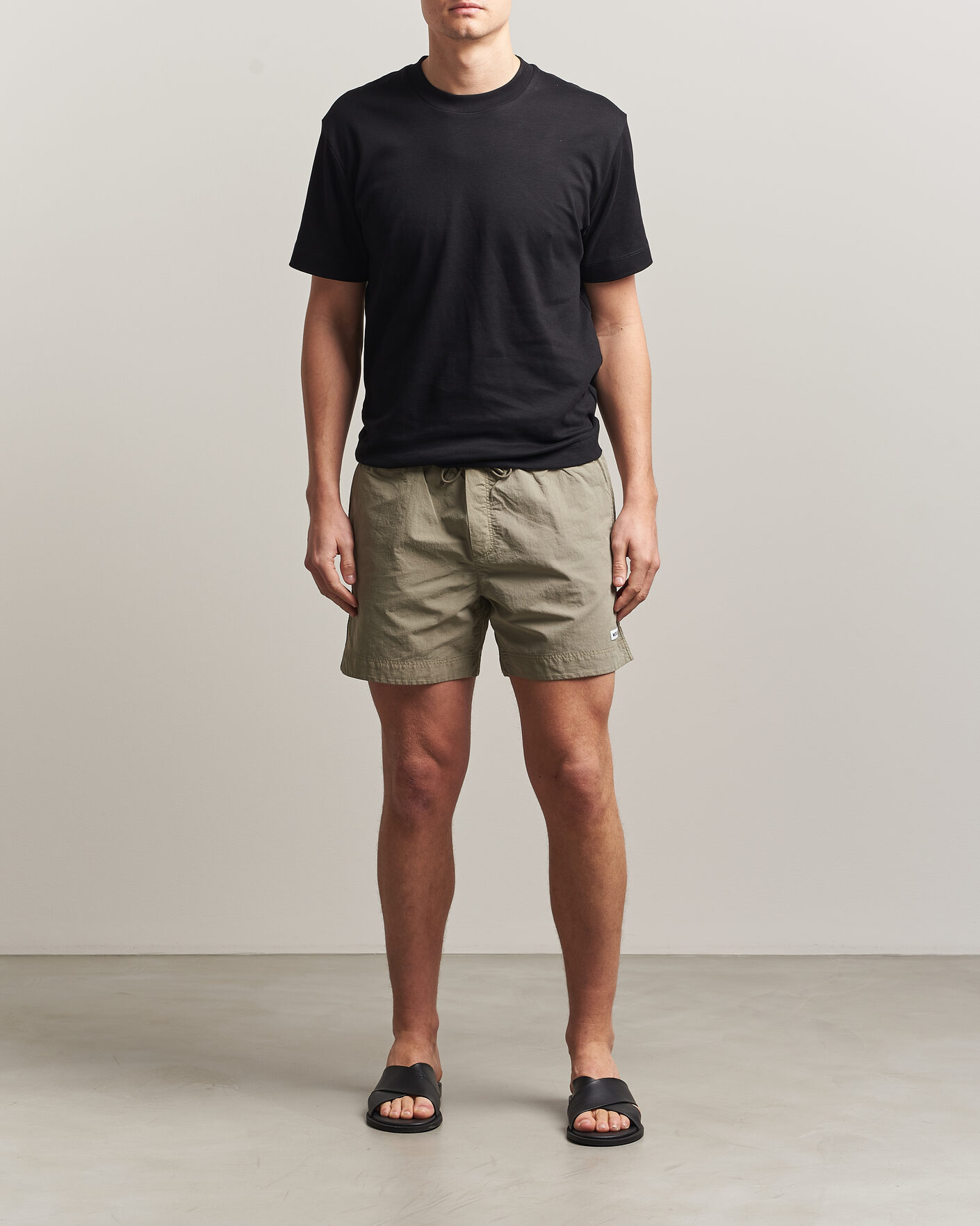 Herren | Badehosen | Woolrich | Solid Garment Dyed Swimshorts Smokey Olive