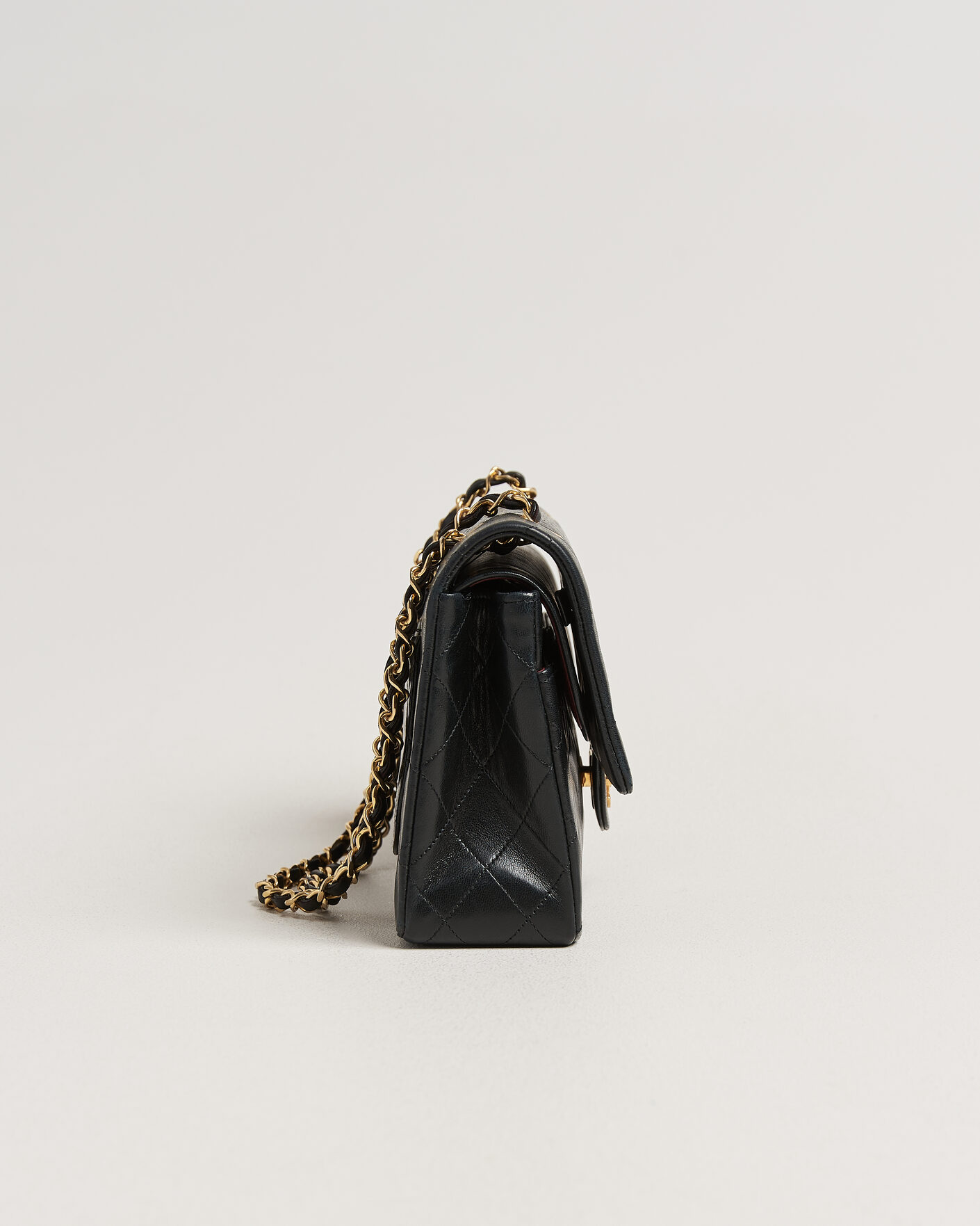 Herren | Pre-Owned & Vintage Bags | Chanel Pre-Owned | Classic Medium Double Flap Bag Lambskin Black