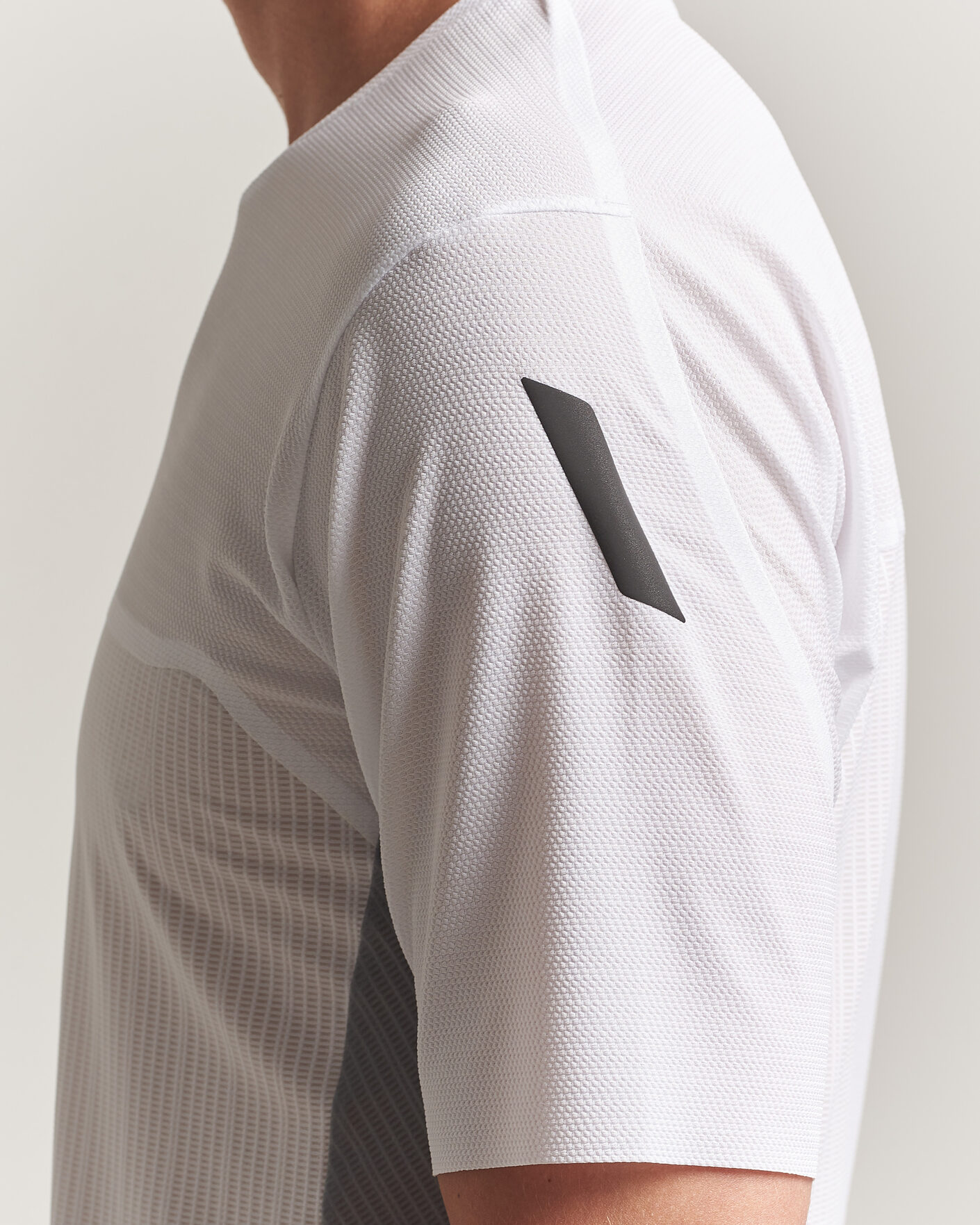Herren | T-Shirts | SOAR Running | Hot Weather Tee White/Silver