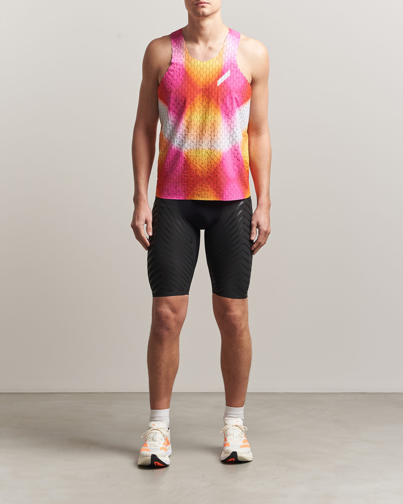 Herren | T-Shirts | SOAR Running | Graphene Race Vest Red/Orange