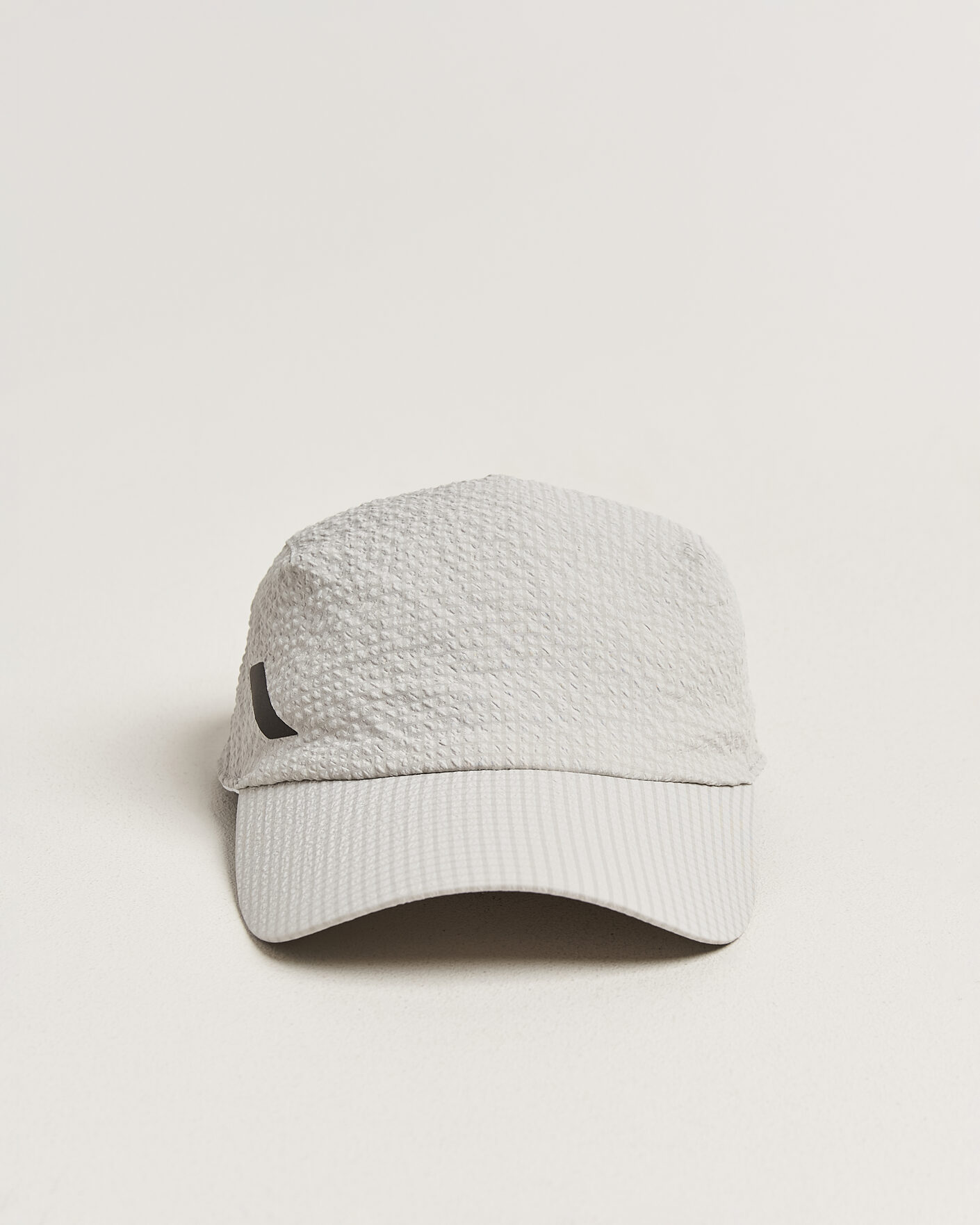 Herren | Hüte & Mützen | SOAR Running | Dart Cap Silver Grey