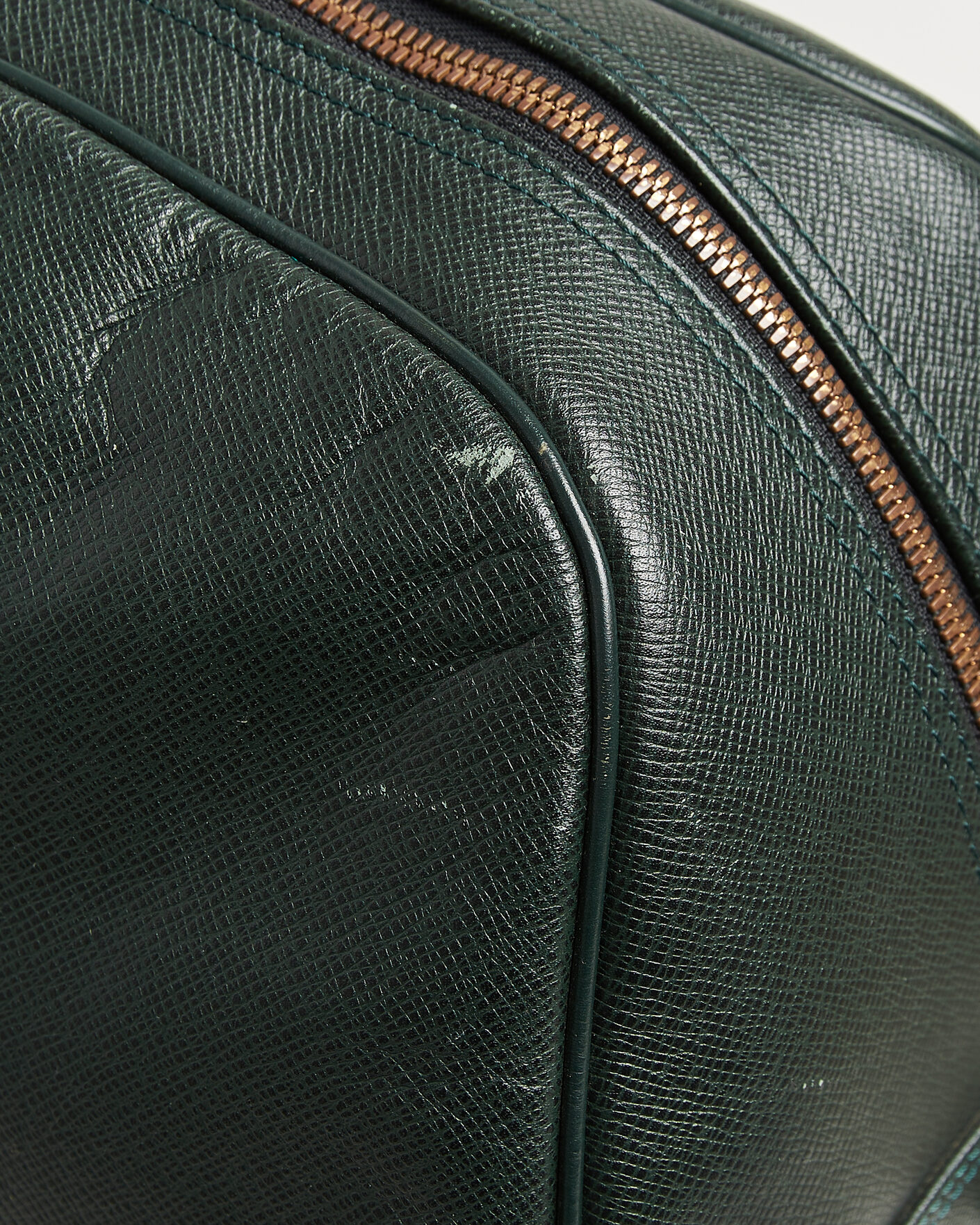 Herren | Pre-Owned & Vintage Bags | Louis Vuitton Pre-Owned | Taiga Kendall GM Bag Green