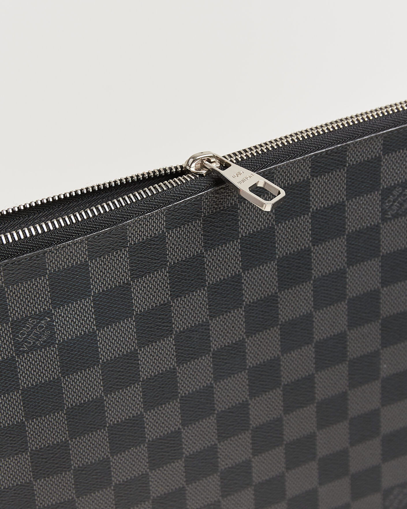 Herren | Pre-Owned & Vintage Bags | Louis Vuitton Pre-Owned | Pochette Jules Damier Graphite