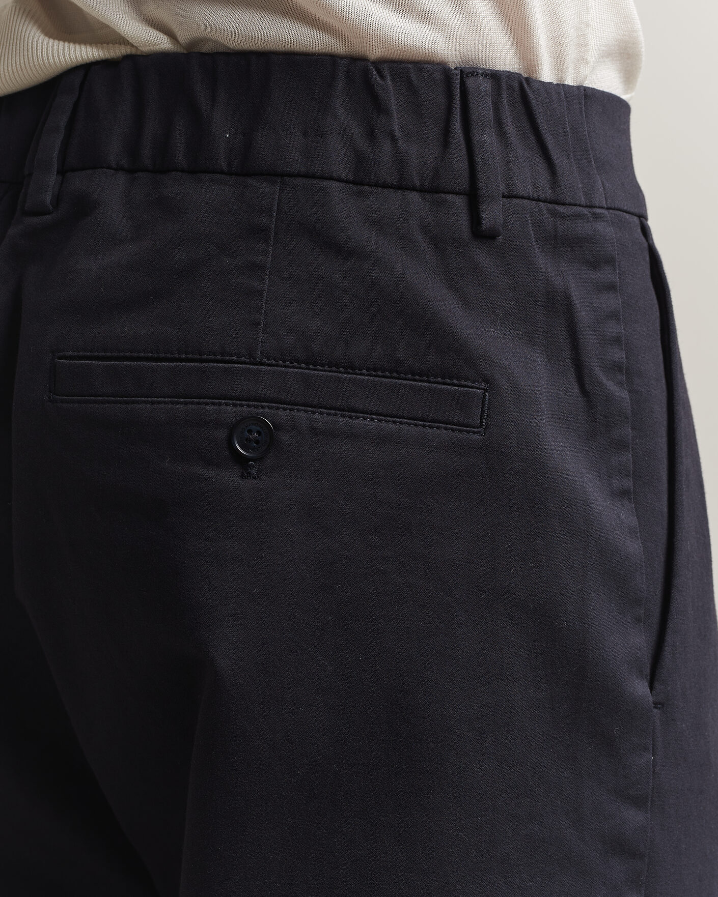 Herren | Hosen | NN07 | Kay Relaxed Fit Pleated Cotton Trousers Navy Blue