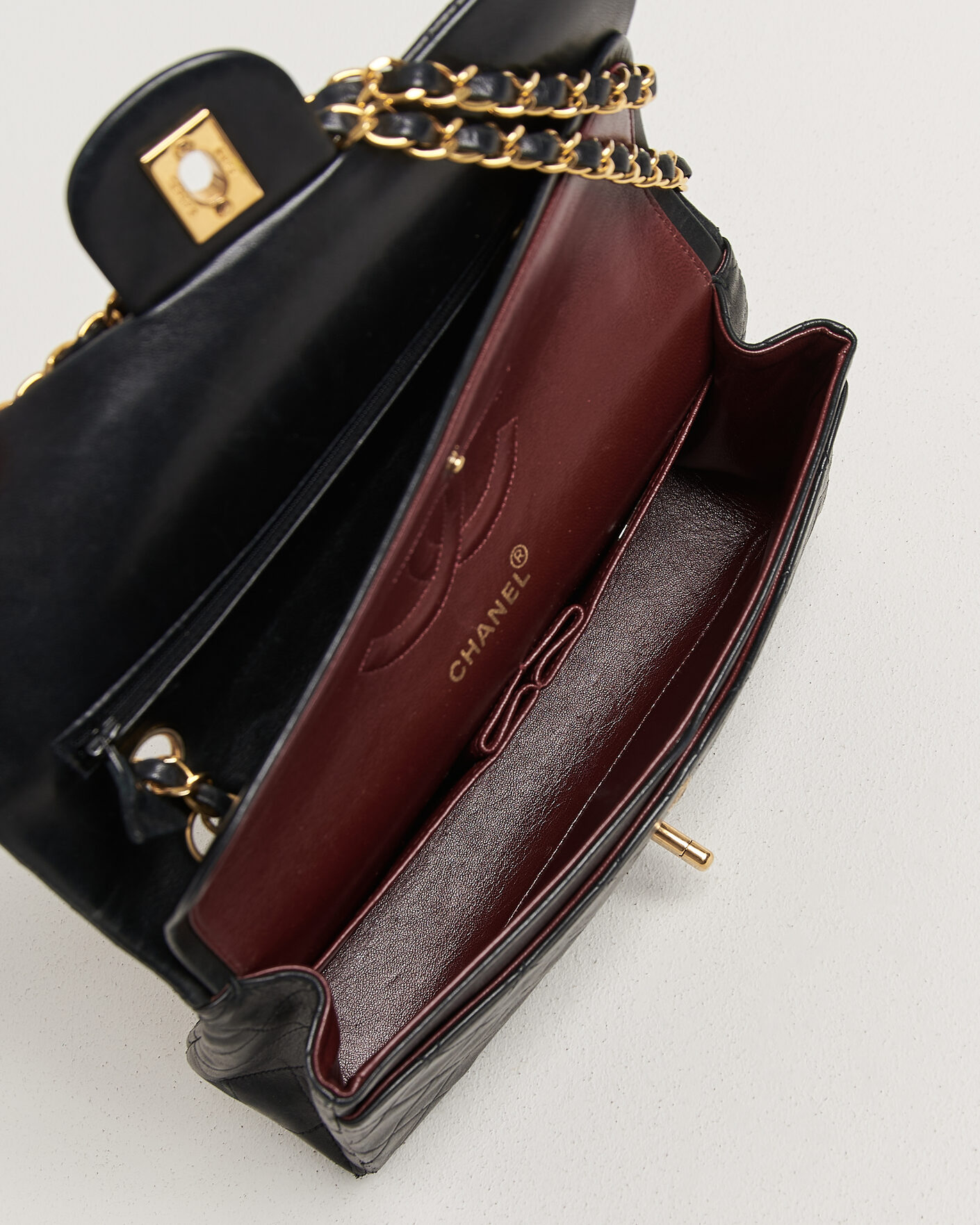 Herren | Chanel Pre-Owned Classic Medium Double Flap Bag Black | Chanel Pre-Owned | Classic Medium Double Flap Bag Black
