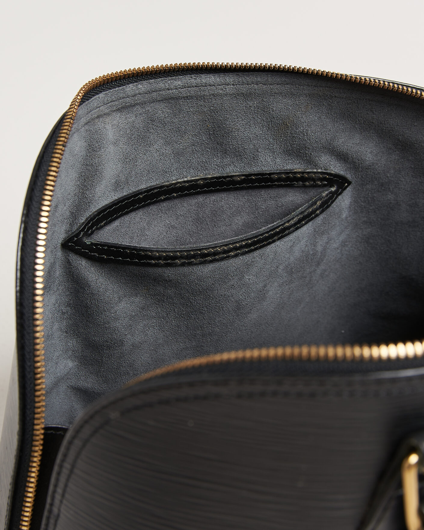 Herren | Pre-Owned & Vintage Bags | Louis Vuitton Pre-Owned | Alma PM Bag Epi Leather Black