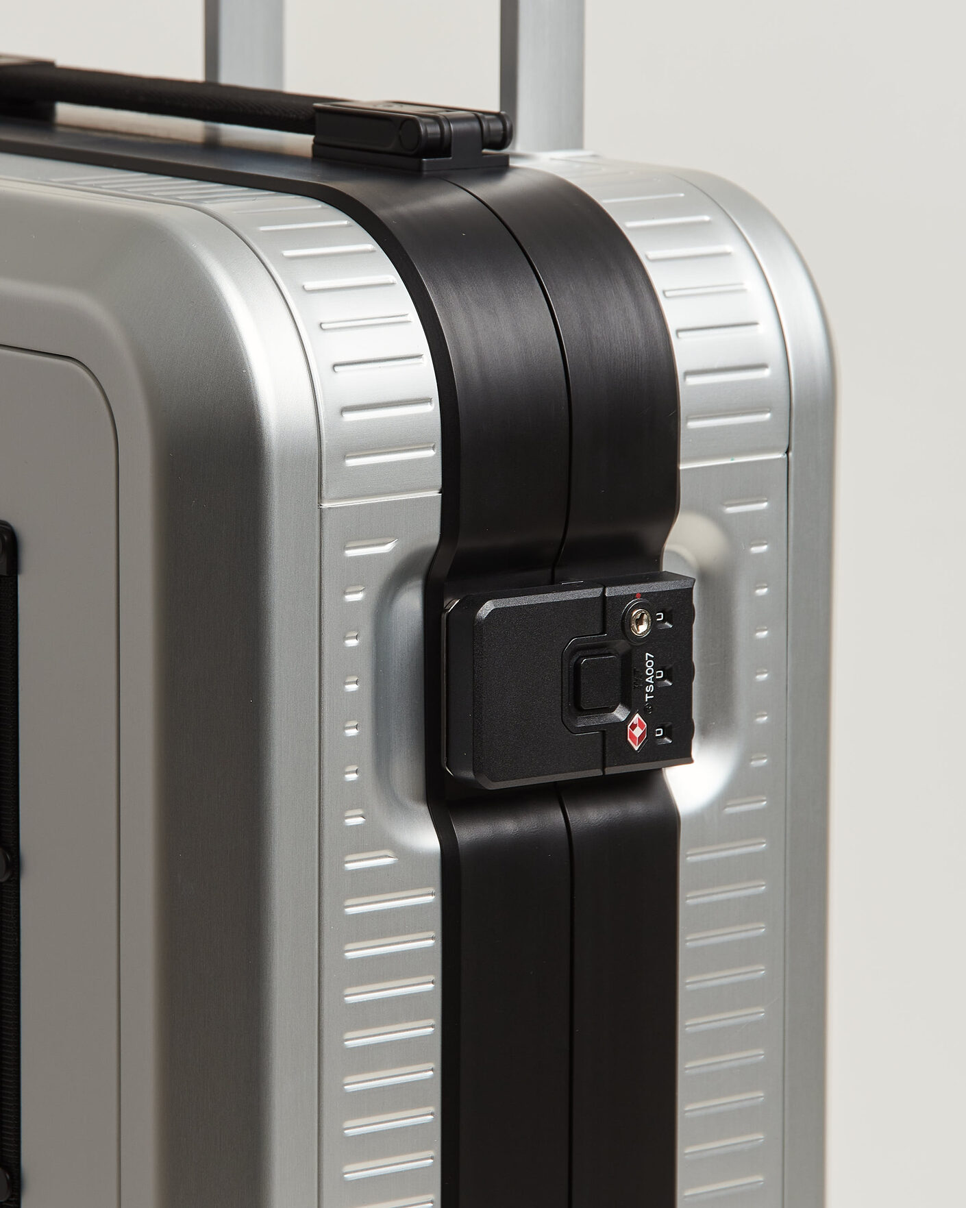 Herren | DB Ramverk Alu Pro Carry On Silver/Onyx | DB | Ramverk Alu Pro Carry On Silver/Onyx