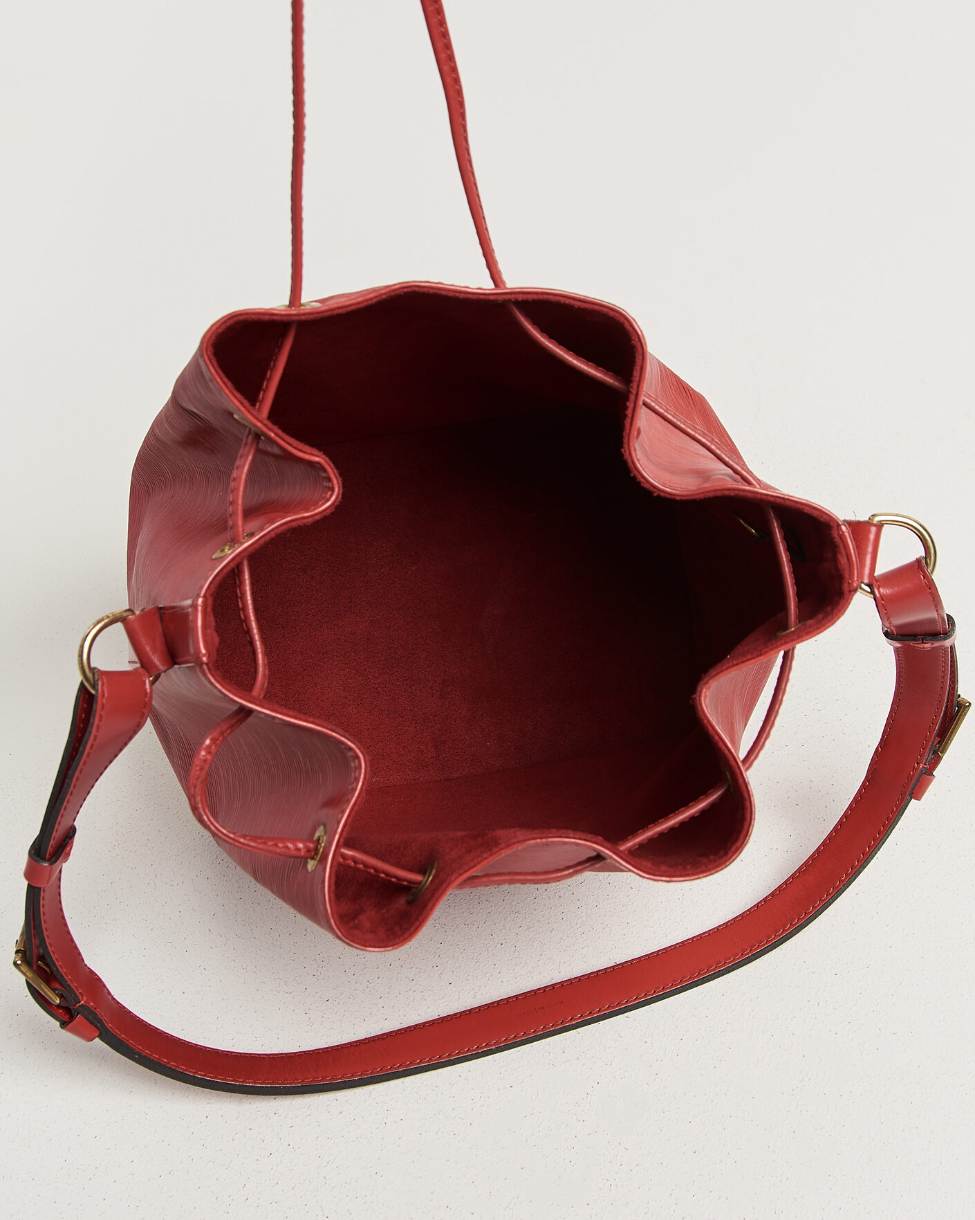 Herren | Pre-Owned & Vintage Bags | Louis Vuitton Pre-Owned | Petit Noé Epi Leather Red