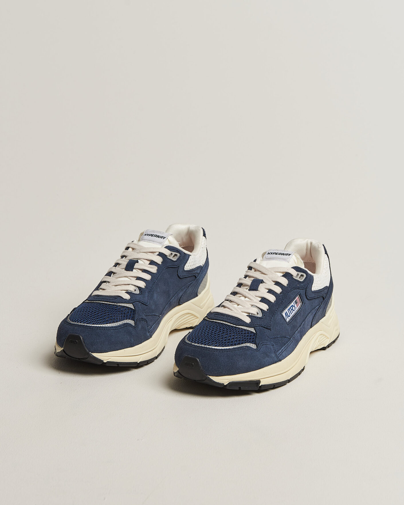 Herren | Sneaker | Autry | Hyperway Low Suede Running Sneaker Black