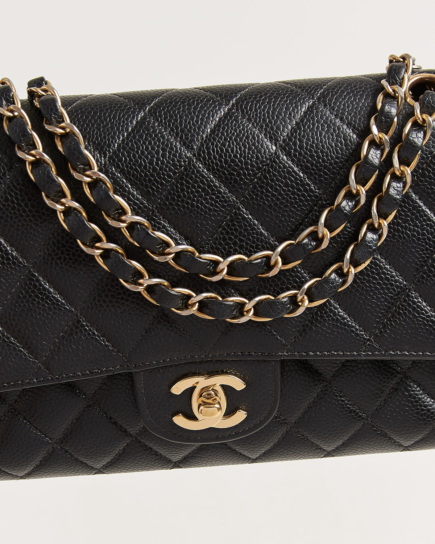 Herren | Chanel Pre-Owned Classic Medium Double Flap Bag Caviar Leather Black | Chanel Pre-Owned | Classic Medium Double Flap Bag Caviar Leather Black