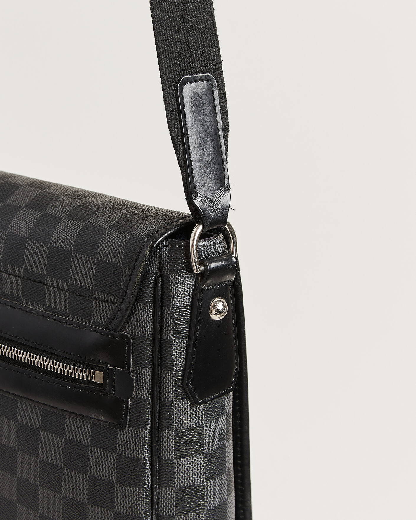Herren | Pre-Owned & Vintage Bags | Louis Vuitton Pre-Owned | Daniel Shoulder Bag MM Damier Graphite