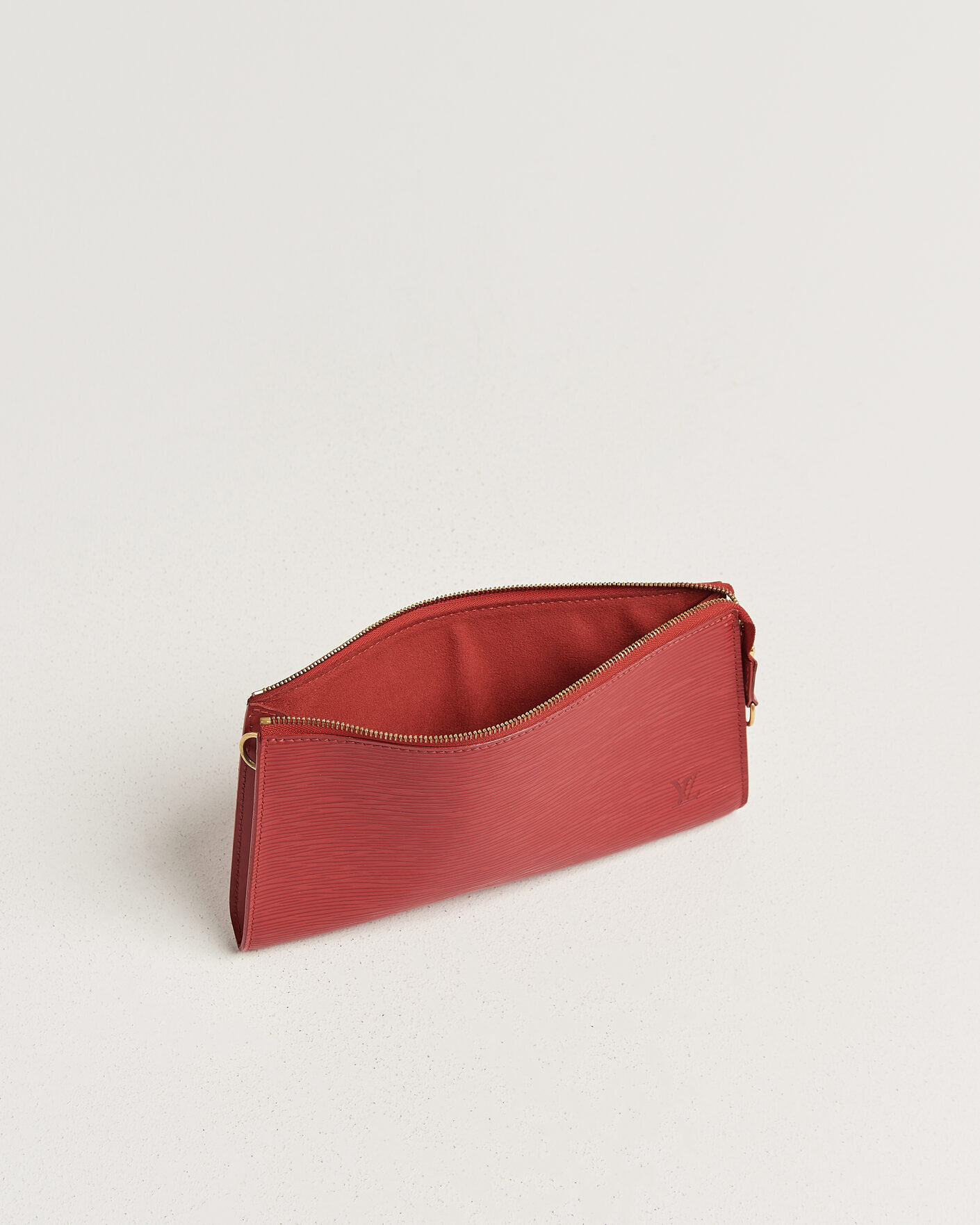 Herren | Pre-Owned & Vintage Bags | Louis Vuitton Pre-Owned | Pochette Accessoires Epi Leather Red