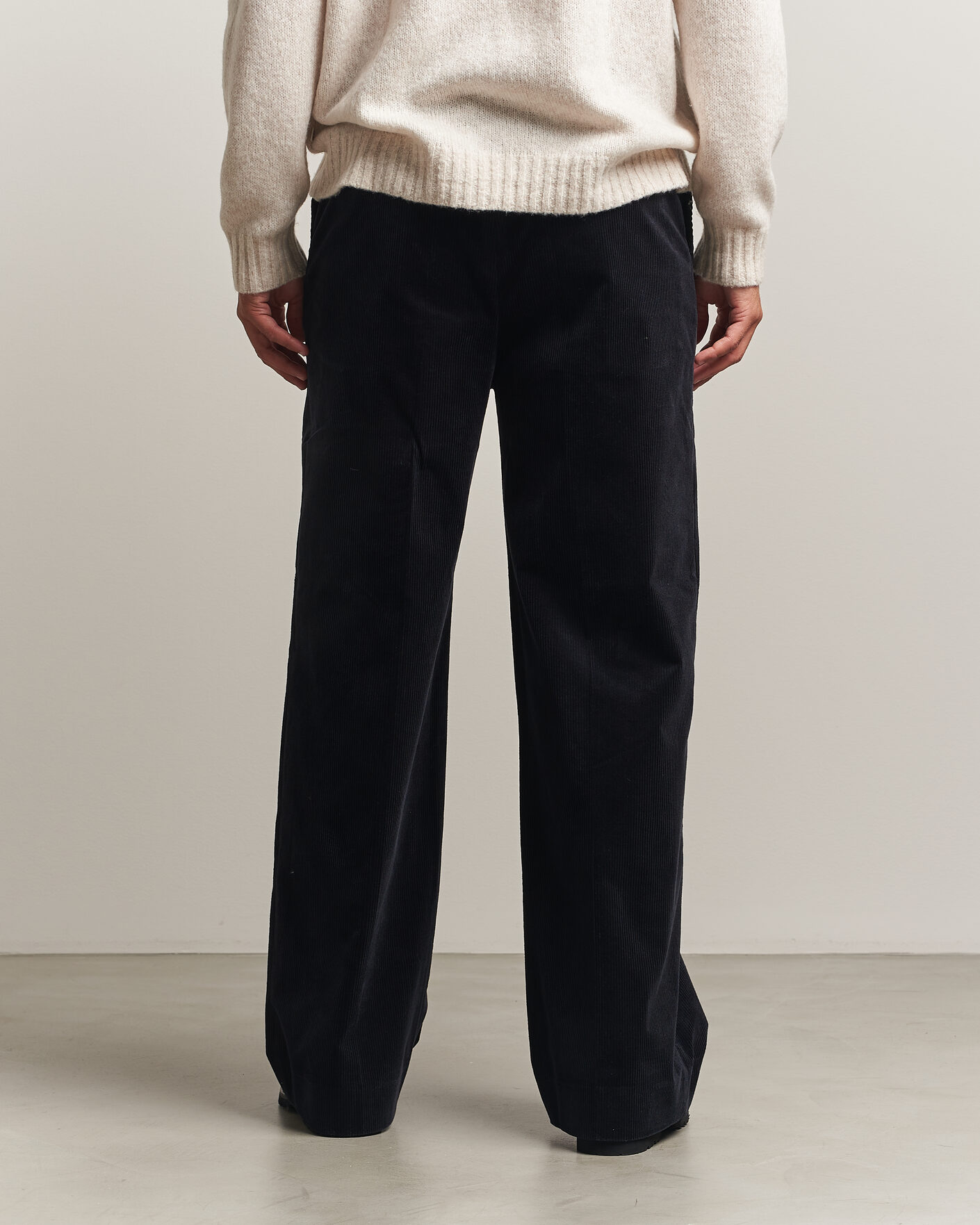 Herren | Hosen | Filippa K | Hector Corduroy Trousers Dark Navy