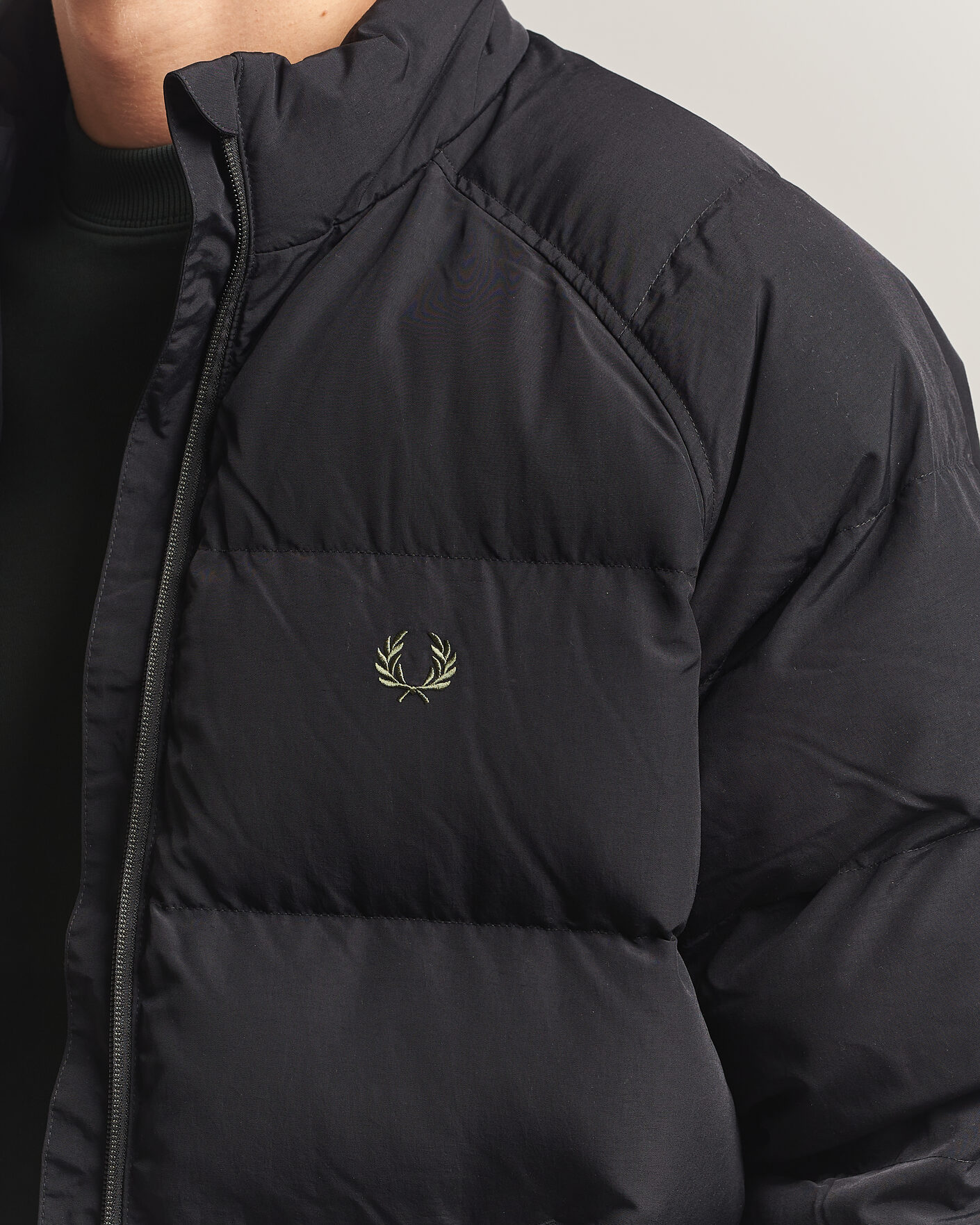 Herren | Jacken | Fred Perry | Raglan Sleeve Padded Jacket Black