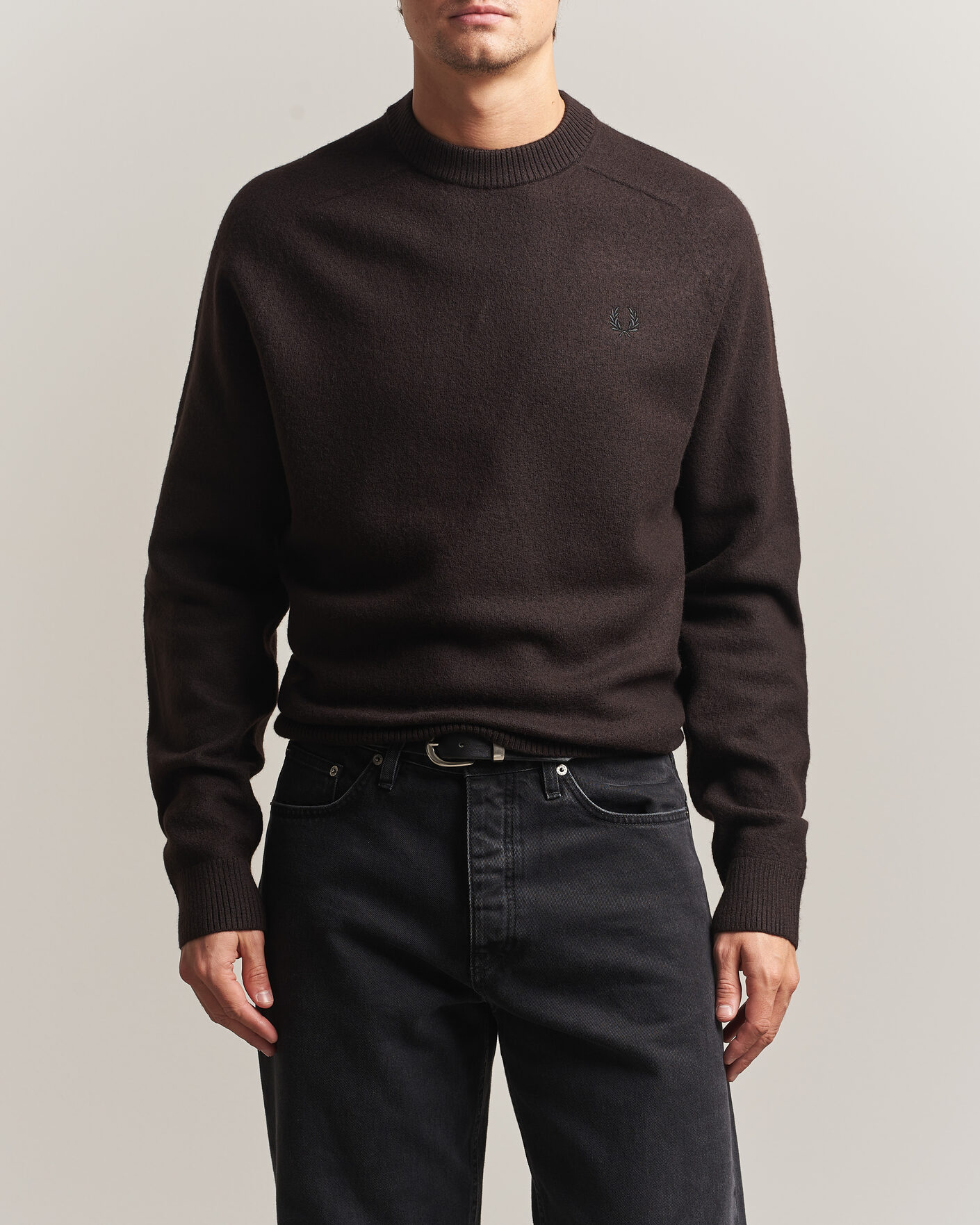 Herren | Pullover | Fred Perry | Wool Saddle Sleeve Crew Neck Rich Brown