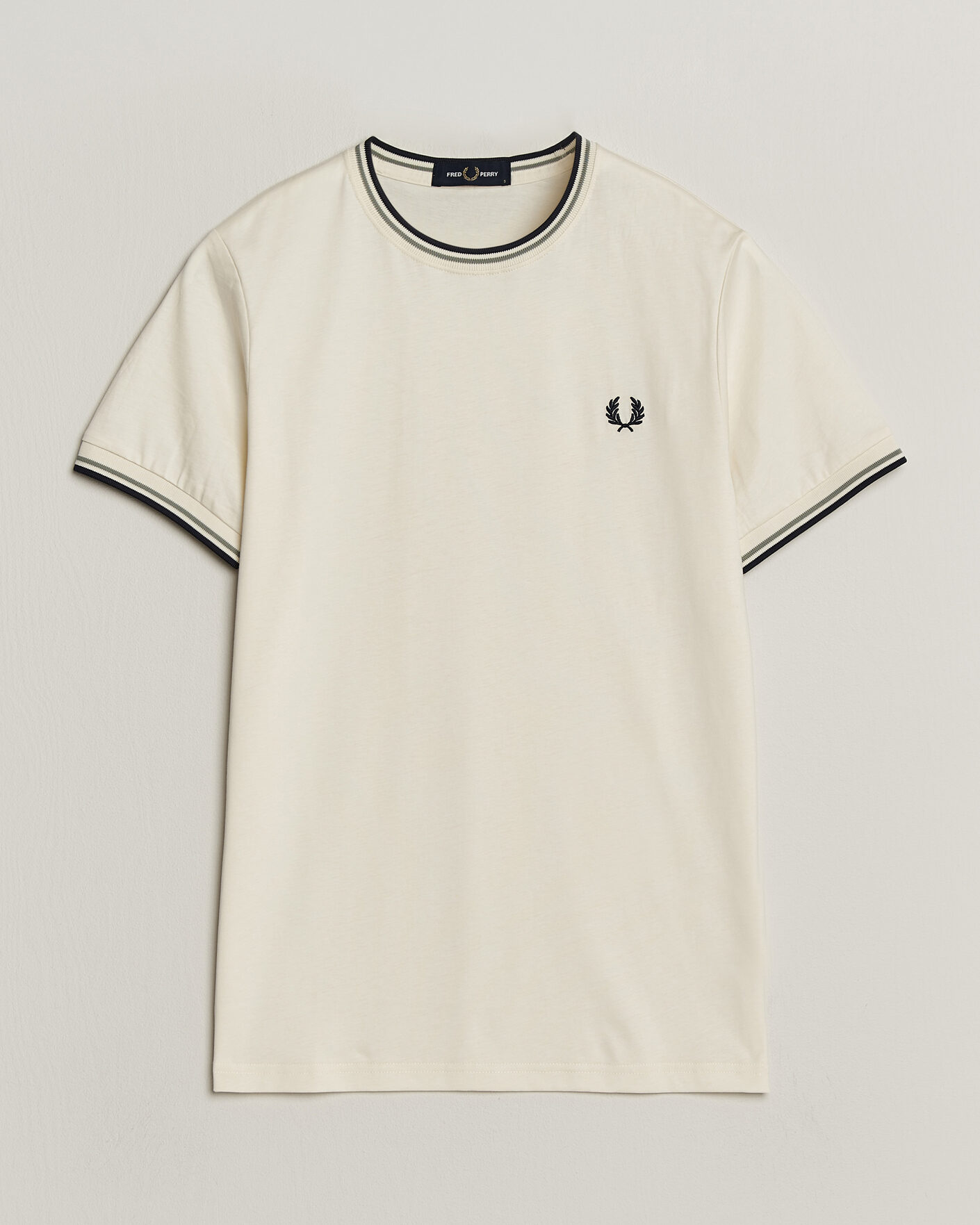 Herren | T-Shirts | Fred Perry | Twin Tipped T-Shirt Ecru