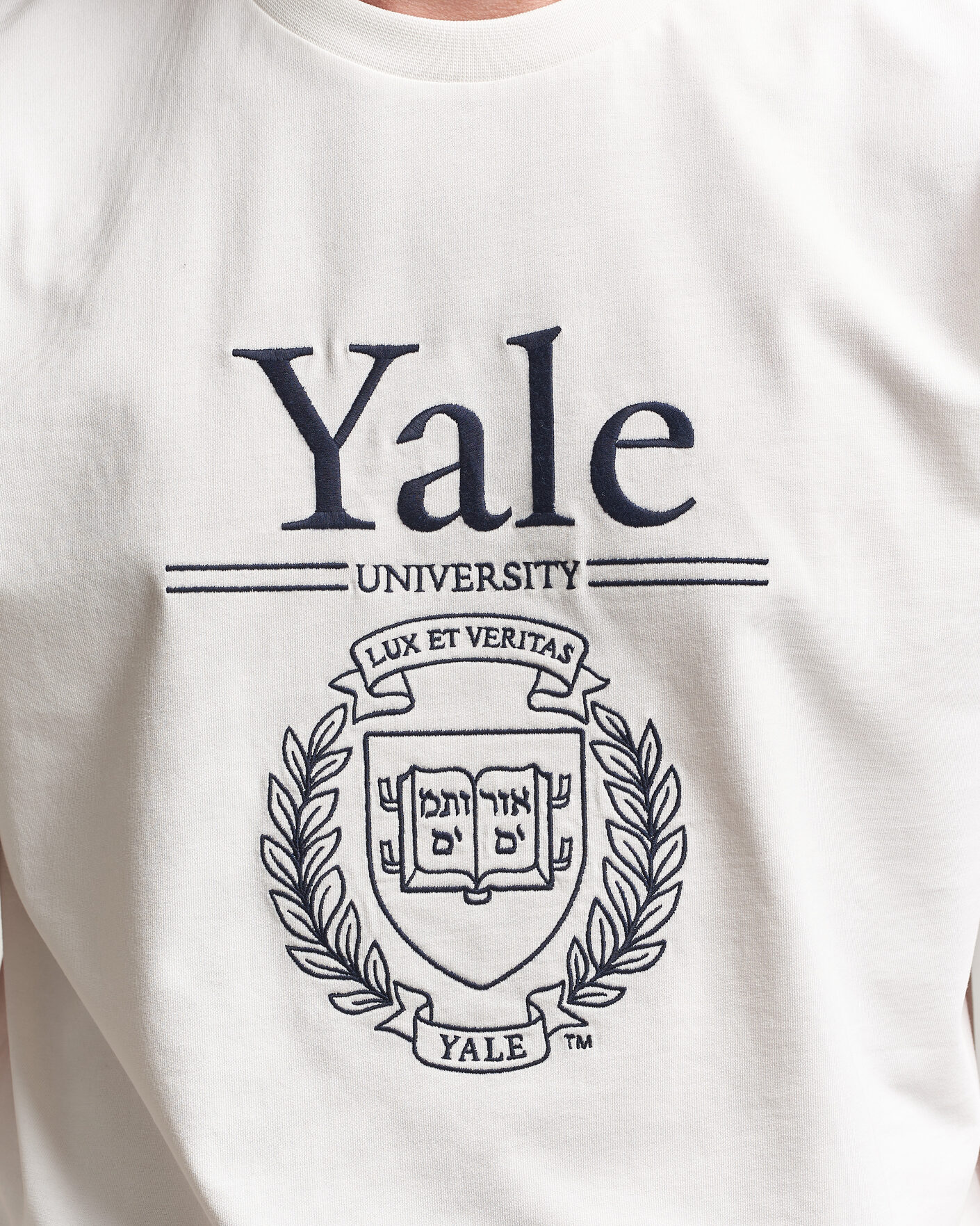 Herren | T-Shirts | Gant | YALE Crew Neck T-Shirt Eggshell