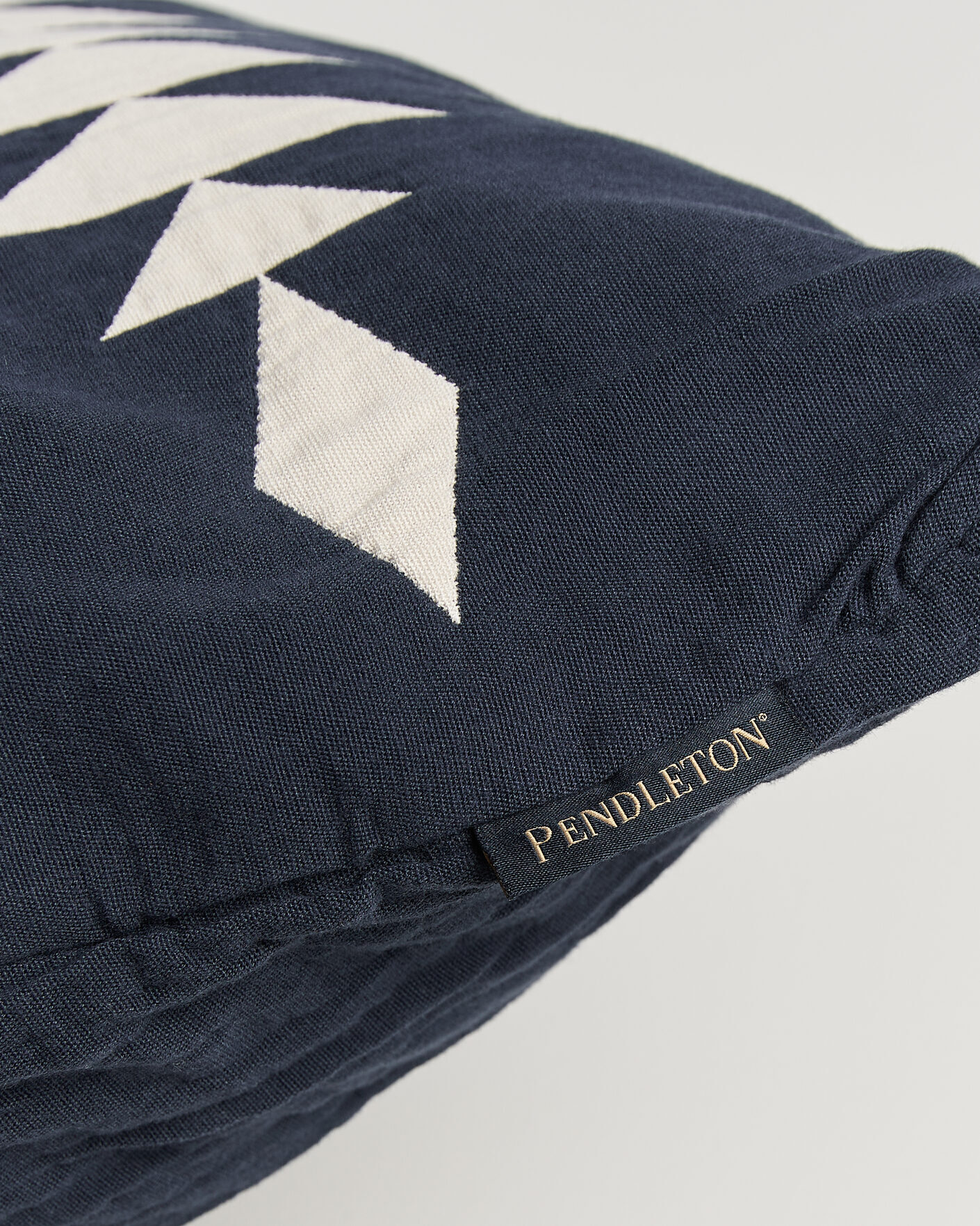 Herren | Für das Zuhause | Pendleton | Organic Cotton Matelasse Pillow Midnight Nova