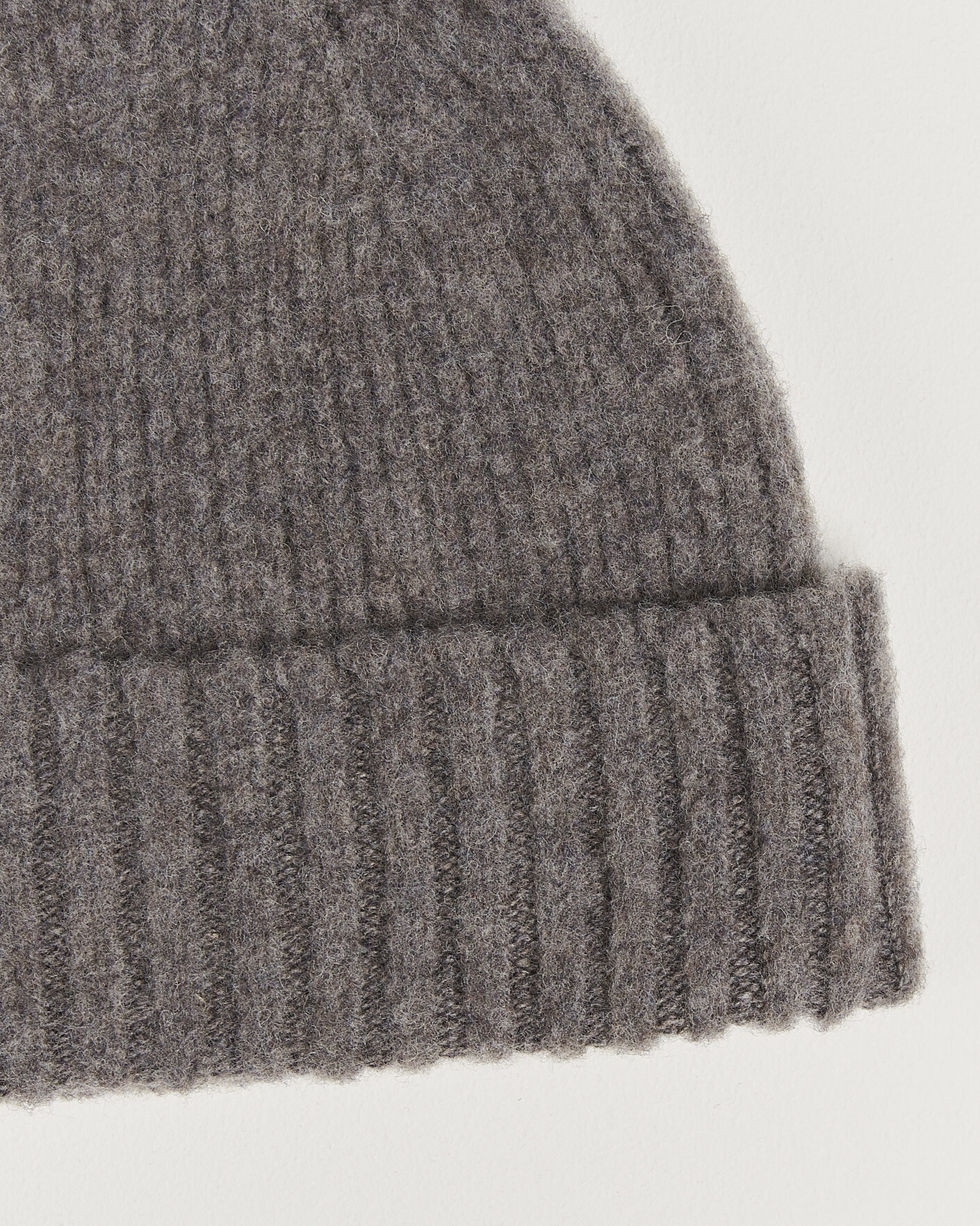 Herren | Mützen | Robert Mackie | Rona Ribbed Shaggy Lambswool Beanie Light Brown