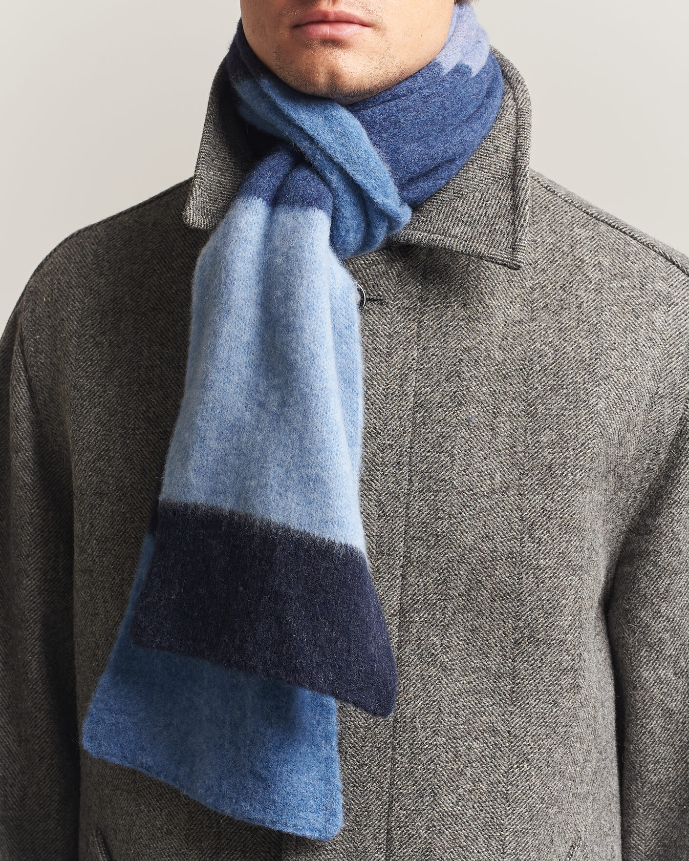 Herren | Schals | Robert Mackie | Rona Ribbed Shaggy Lambswool Scarf Blue