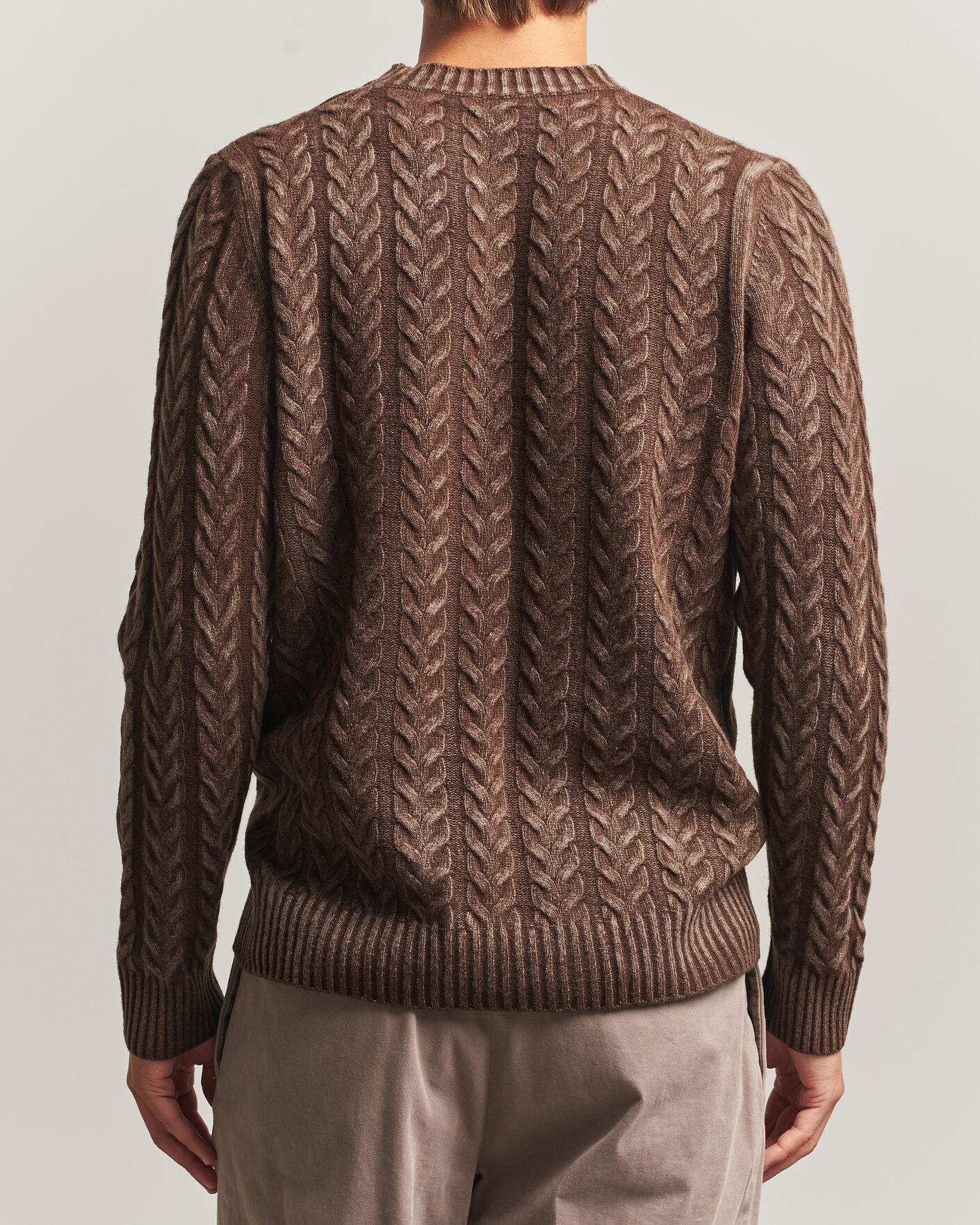 Herren | Pullover | Morgano | Cable Knitted Brushed Dyed Wool Crew Brown