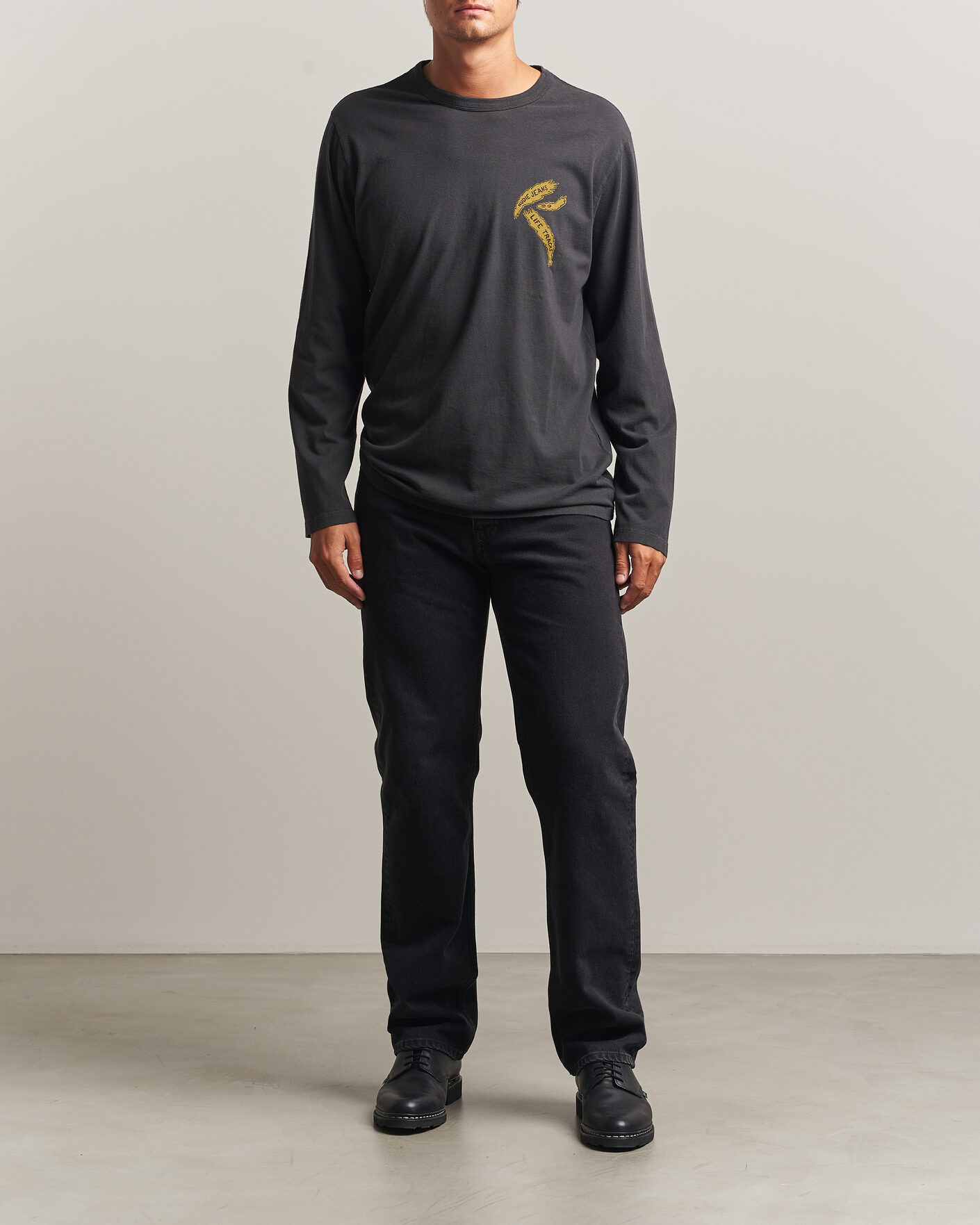 Herren | T-Shirts | Nudie Jeans | Rudi Life Tracks II Long Sleeved T-Shirt Antracite