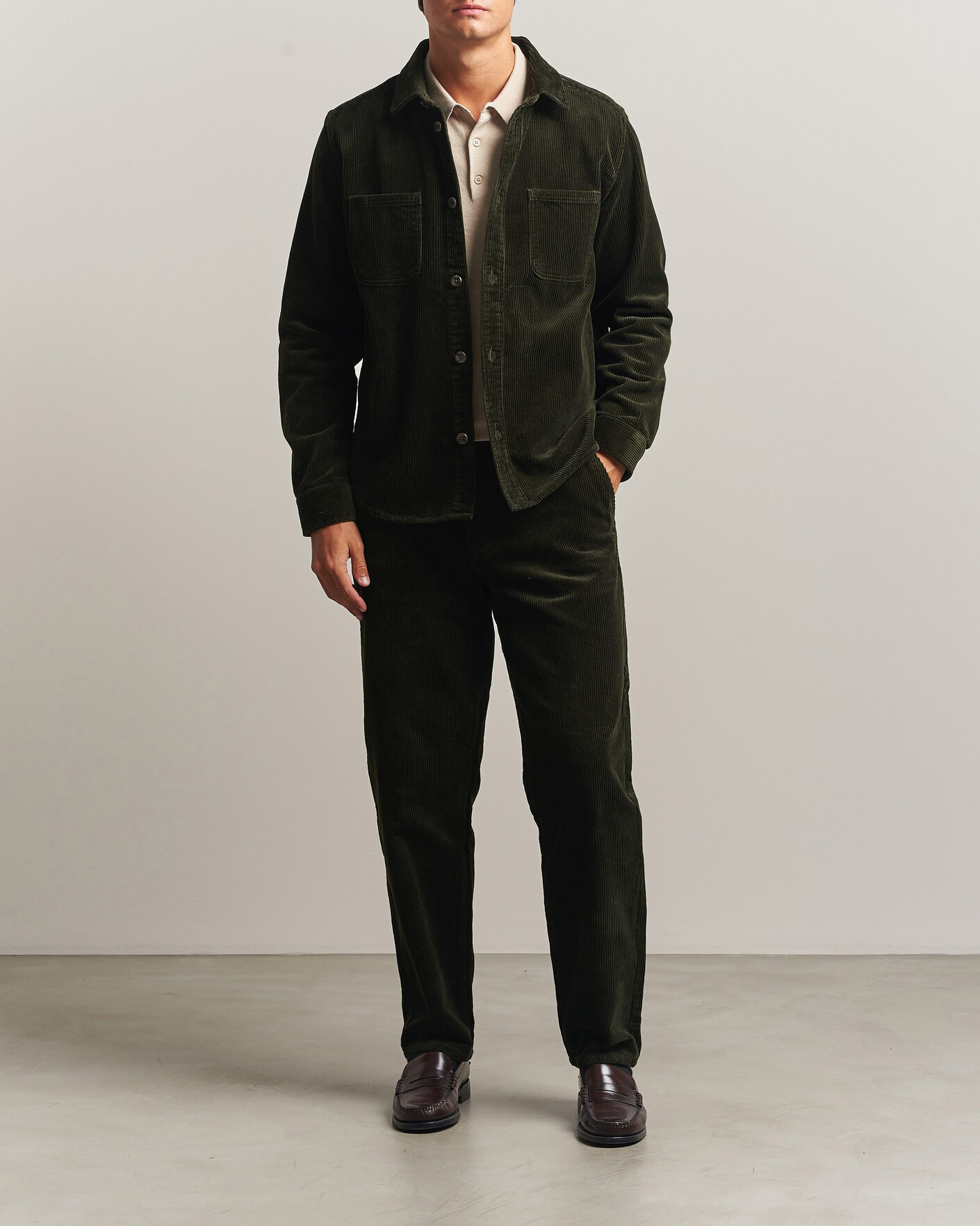 Herren | Hosen | LES DEUX | Corduroy Tapered Pants Rosin Green