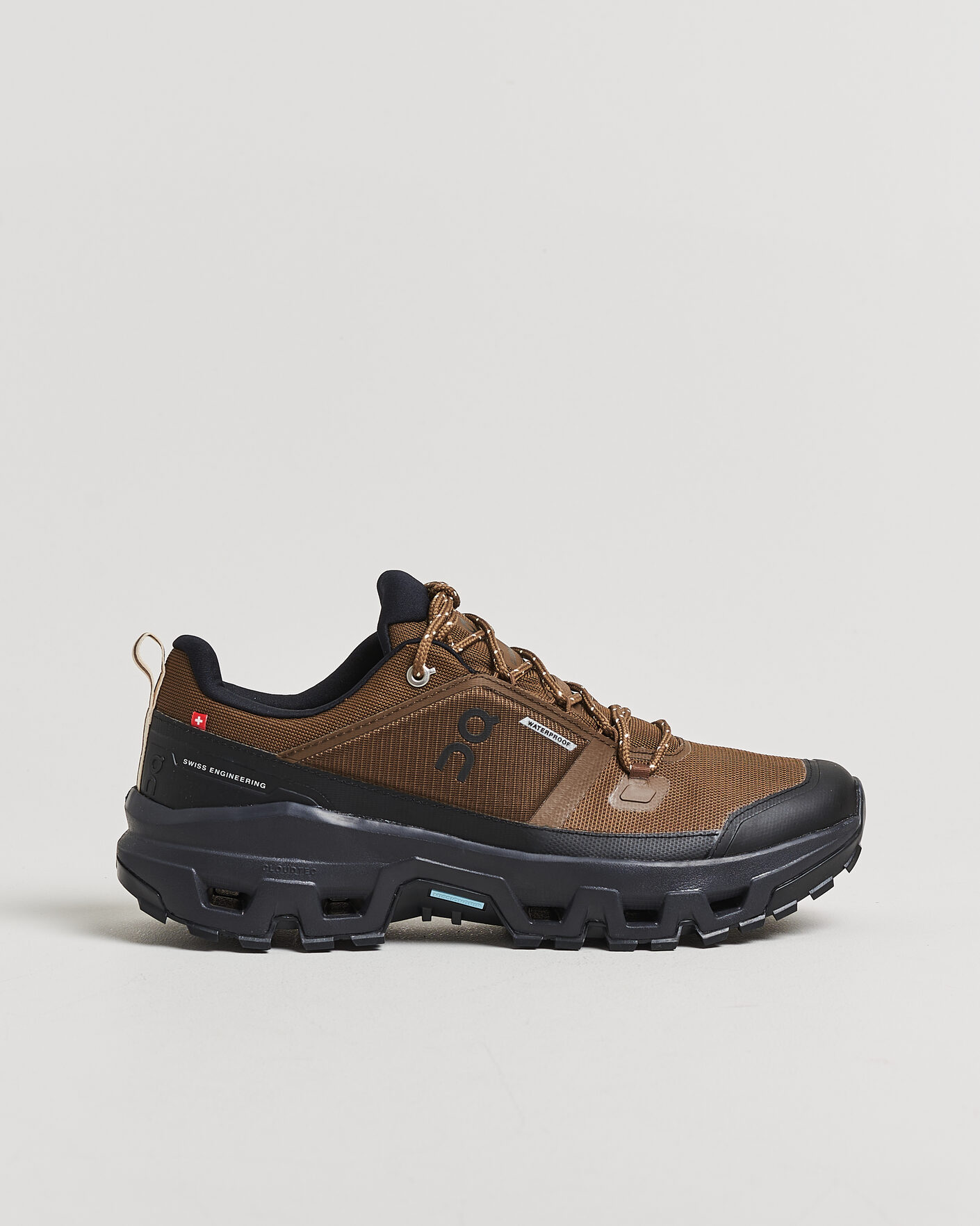 Herren | Trail Sneaker | On | Cloudrock Low Waterproof Earth/Black