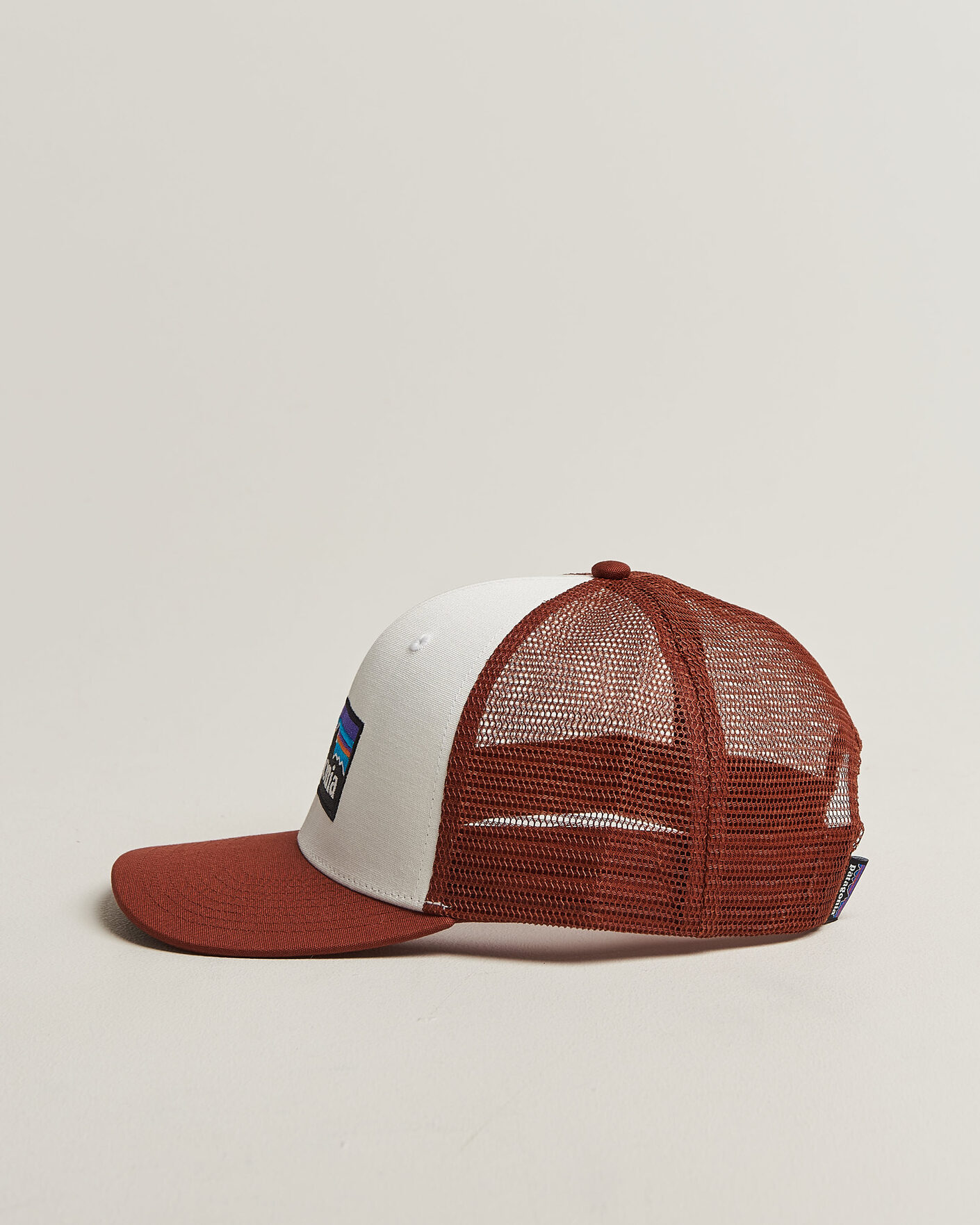 Herren | Hüte & Mützen | Patagonia | P-6 Logo Trucker Hat White/Red