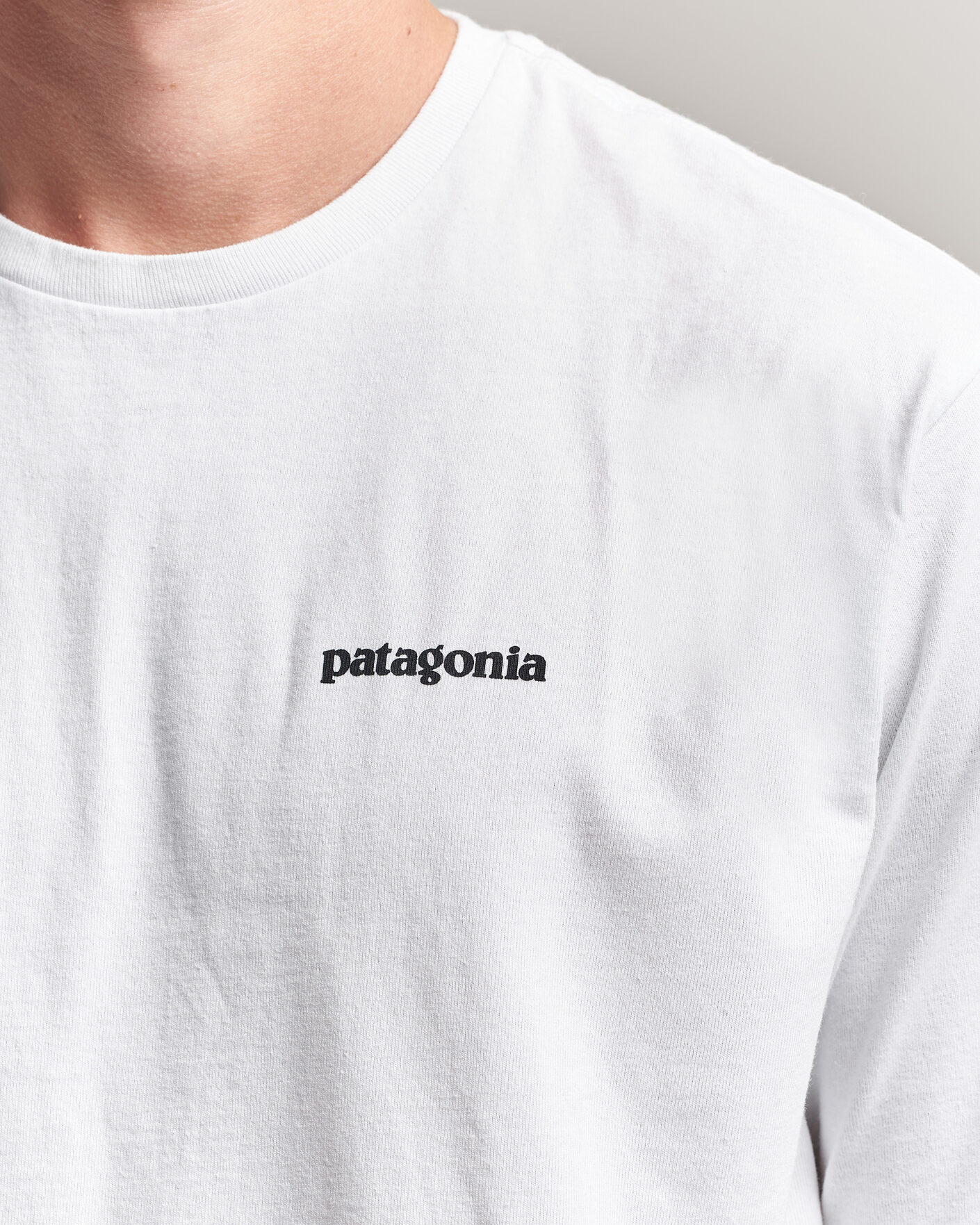 Herren | T-Shirts | Patagonia | P-6 Logo Responsibili T-Shirt Fiber White