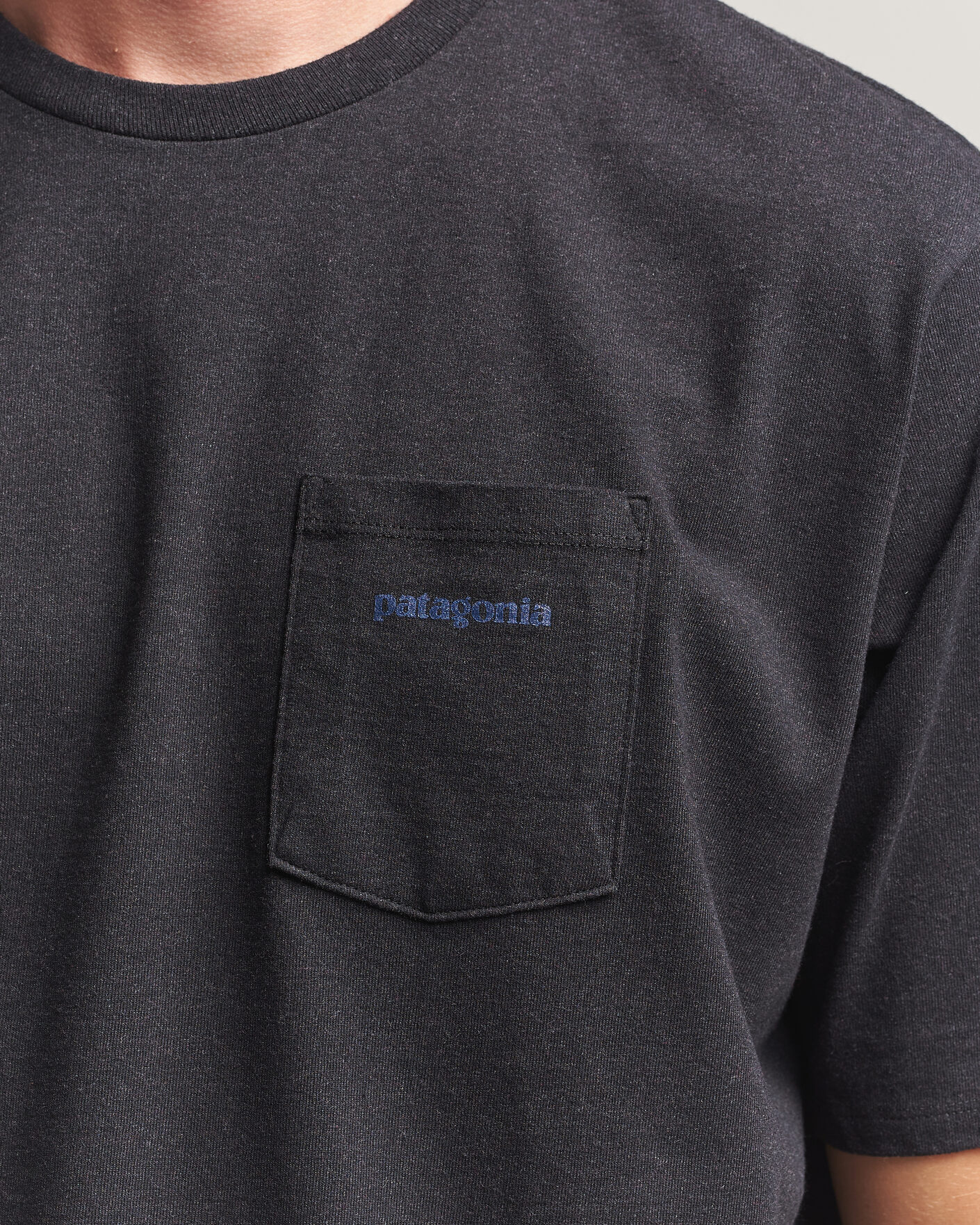 Herren | T-Shirts | Patagonia | Boardshort Logo Pocket Responsibili T-Shirt Ink Black