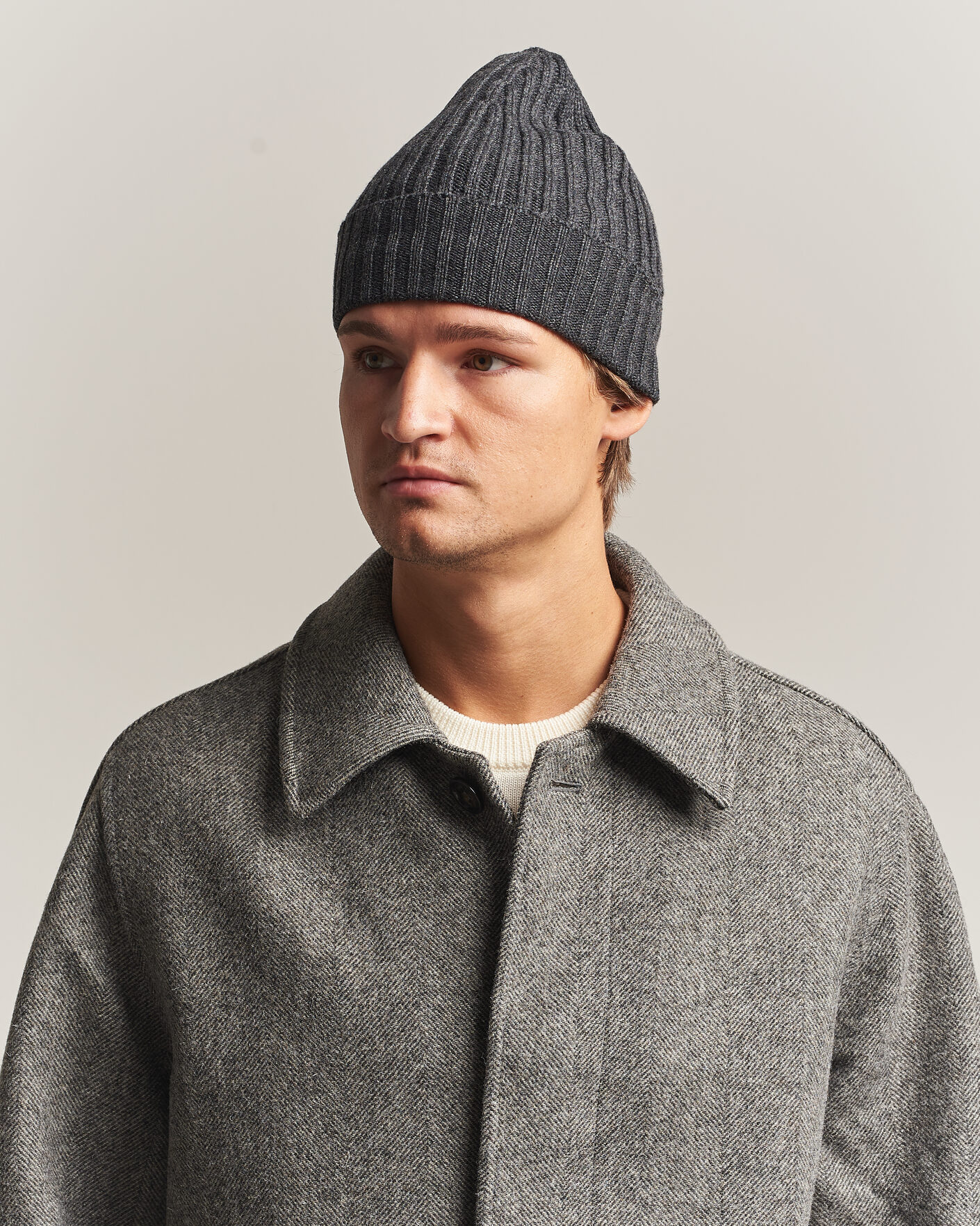 Herren | Mützen | Piacenza Cashmere | Ribbed Cashmere Beanie Charcoal