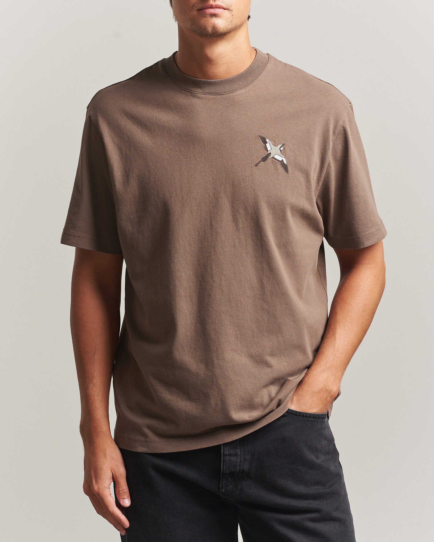 Herren | T-Shirts | Axel Arigato | Micro Bee Birt T-Shirt Coffee Brown