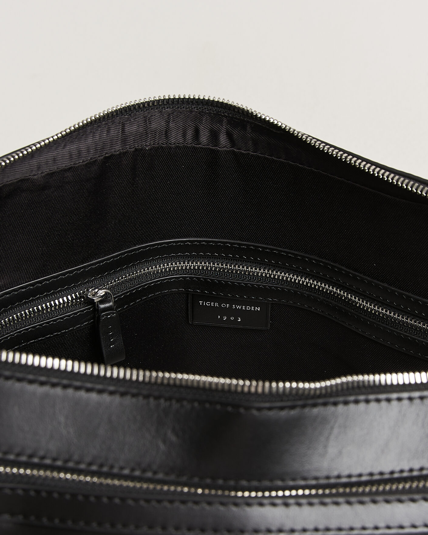 Herren | Taschen | Tiger of Sweden | Burin Smooth Leather Briefcase Black