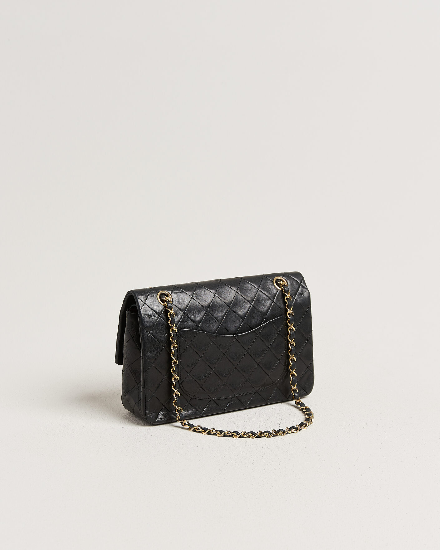 Herren | Chanel Pre-Owned Classic Medium Double Flap Bag Lambskin Black | Chanel Pre-Owned | Classic Medium Double Flap Bag Lambskin Black