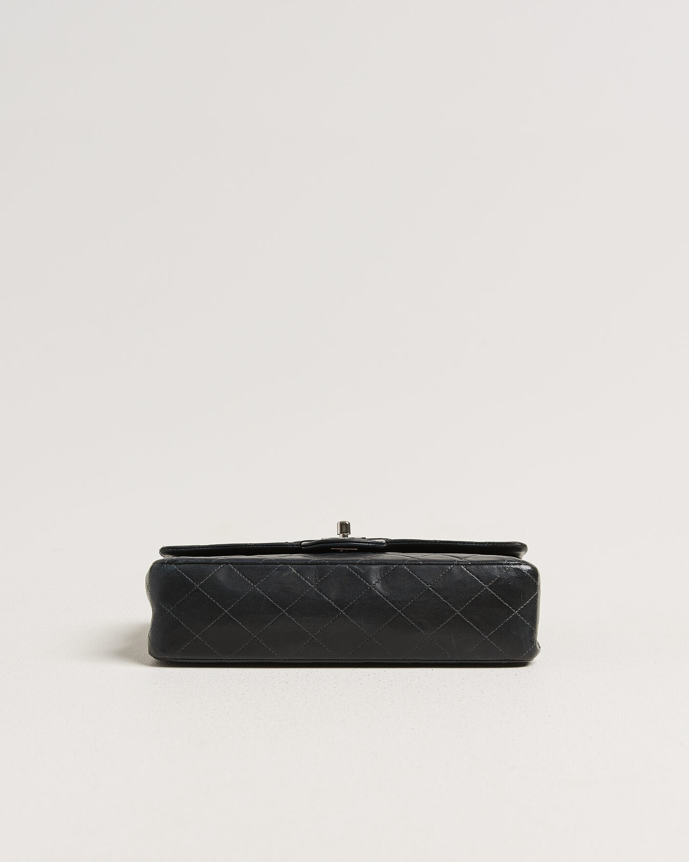 Herren | Pre-Owned & Vintage Bags | Chanel Pre-Owned | Classic Medium Double Flap Bag Lambskin Black