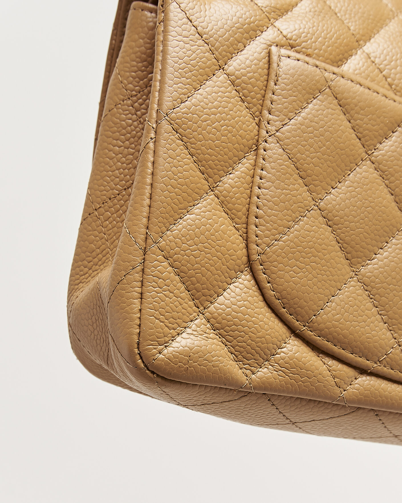 Herren | Pre-Owned & Vintage Bags | Chanel Pre-Owned | Classic Small Double Flap Bag Caviar Leather Beige