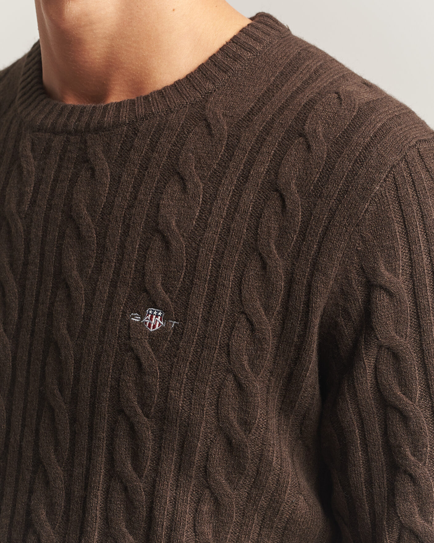 Herren | Pullover | Gant | Lambswool Cable Crew Neck Black Brown