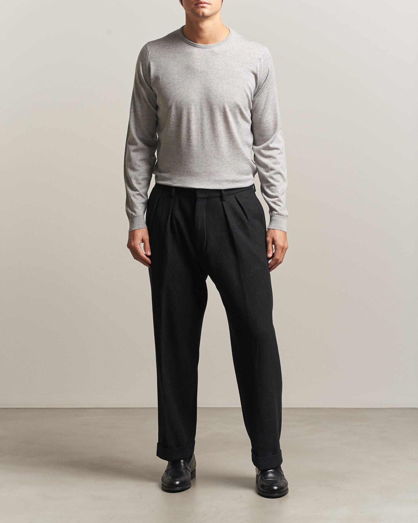 Herren | Pullover | John Smedley | Lundy Extra Fine Merino Crew Neck Nimbus Grey