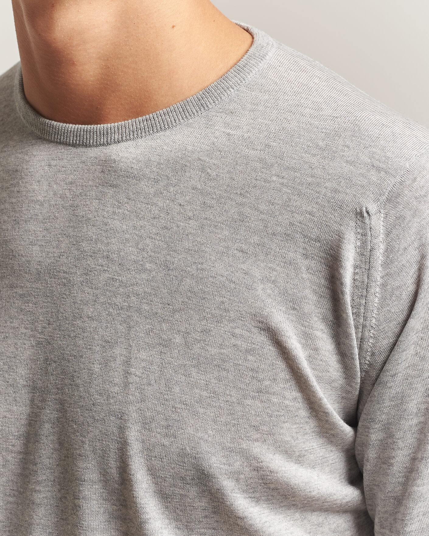 Herren | Pullover | John Smedley | Lundy Extra Fine Merino Crew Neck Nimbus Grey