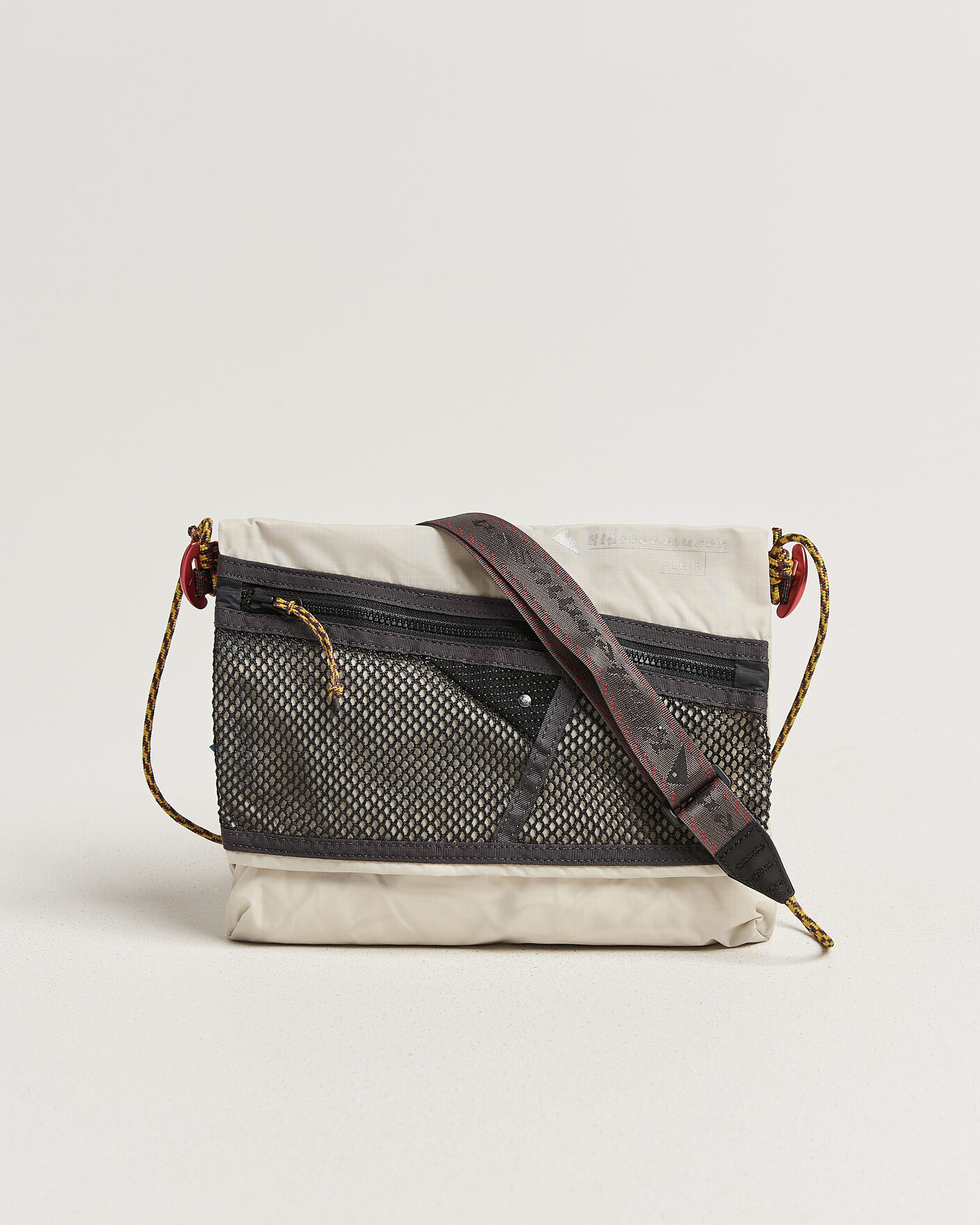 Herren | Taschen | Klättermusen | Algir Foldover Bag Putty Grey