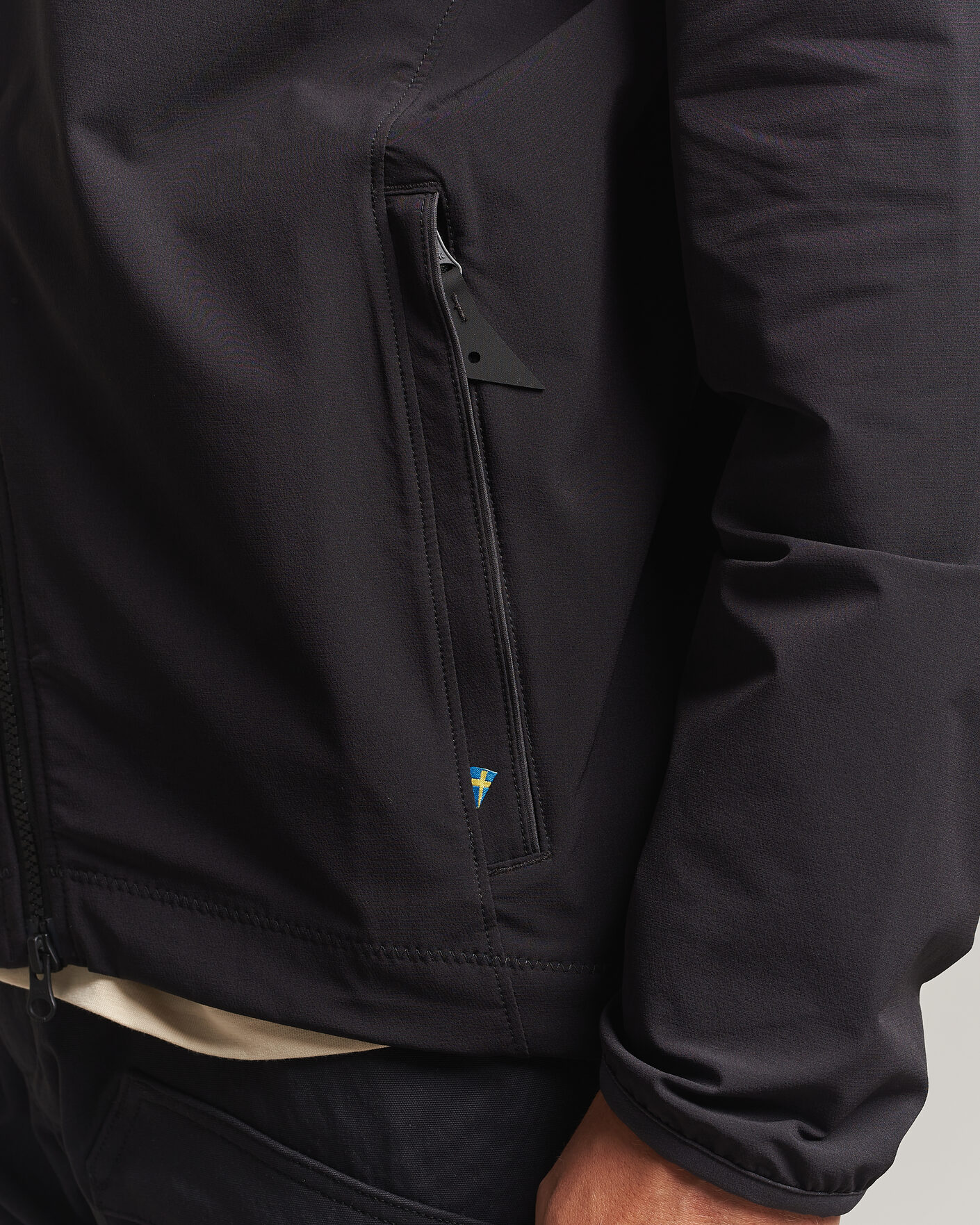 Herren | Jacken | Klättermusen | Mithril Softshell Jacket Black