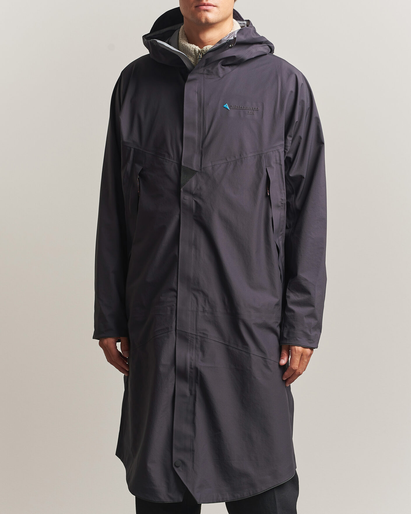 Herren | Jacken | Klättermusen | Syr Hood Parka Raven