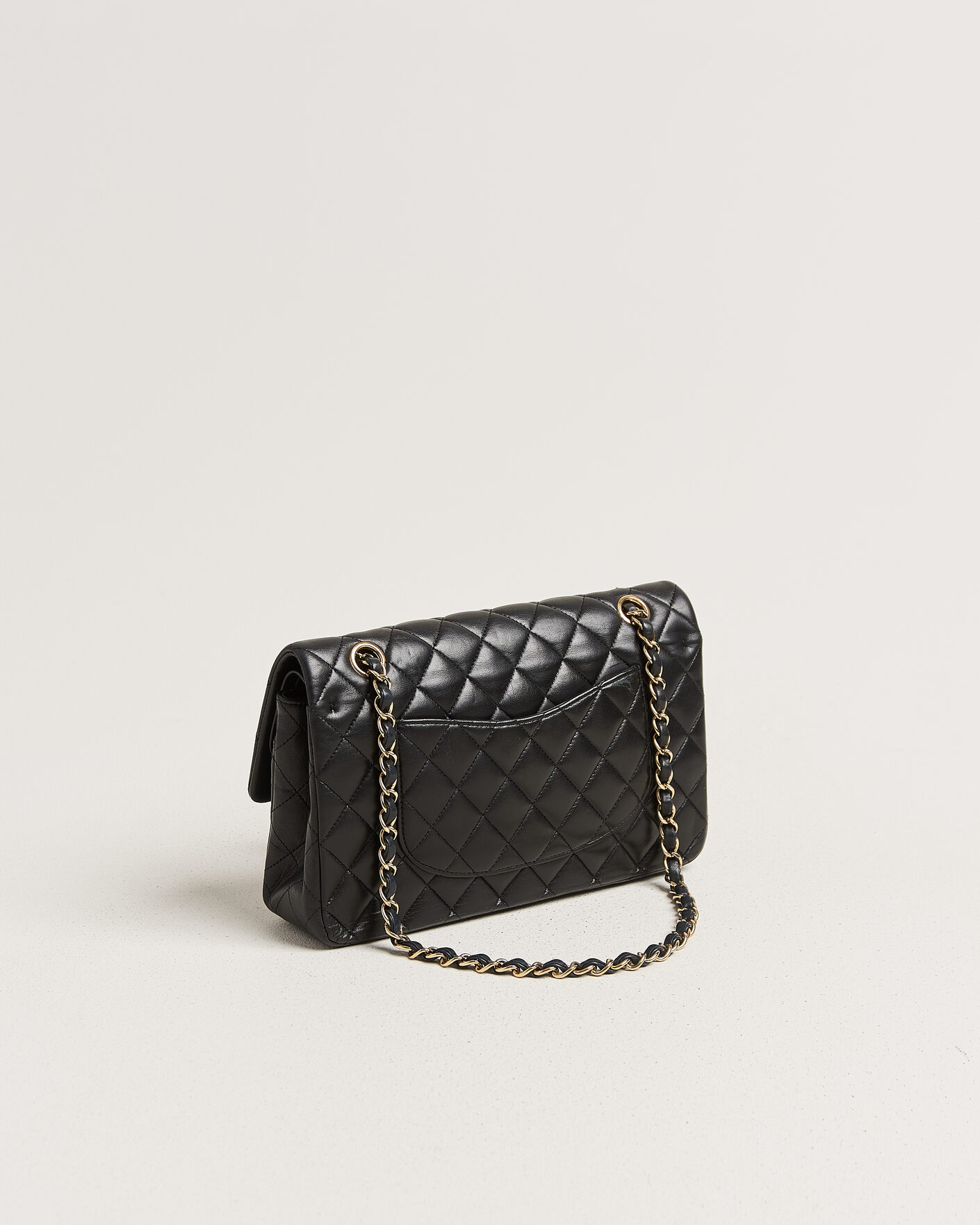 Herren | Pre-Owned & Vintage Bags | Chanel Pre-Owned | Classic Medium Double Flap Bag Lambskin Black